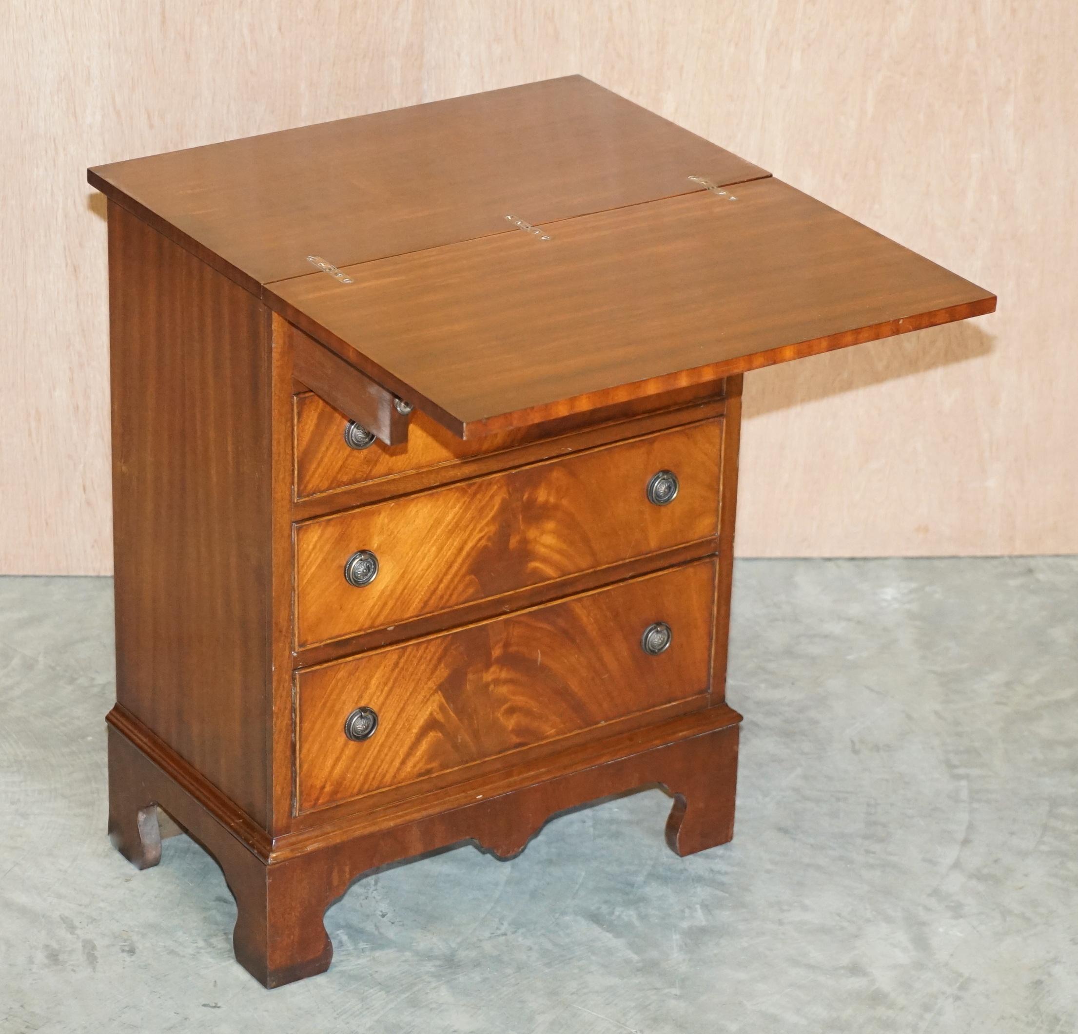 Lovely Flamed Hardwood Batchelors Chest of Drawers with Folding Butlers Shelf 2