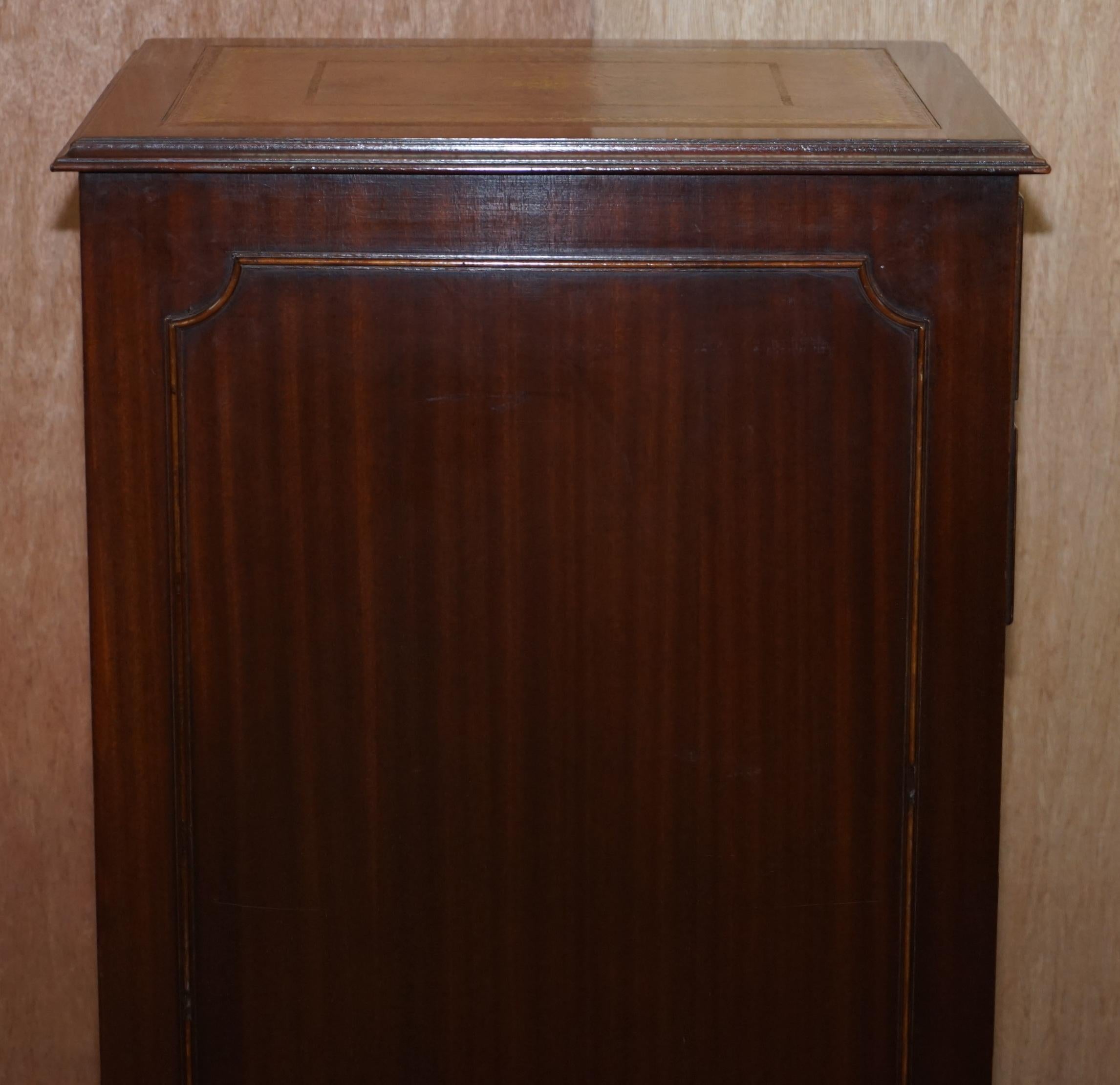 Lovely Flamed Mahogany Large Three Drawer Filing Cabinet with Brown Leather Top 2