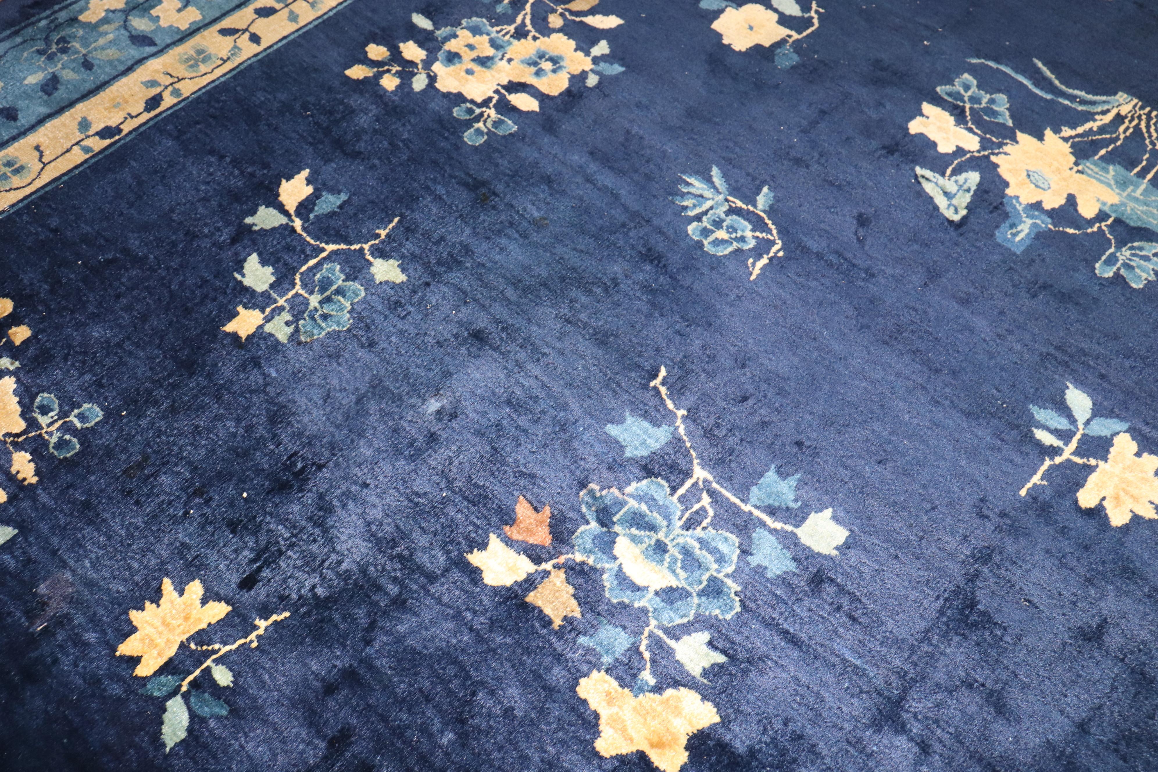 Mid-20th Century Lovely Floral Art Deco Chinese Room Size Rug For Sale