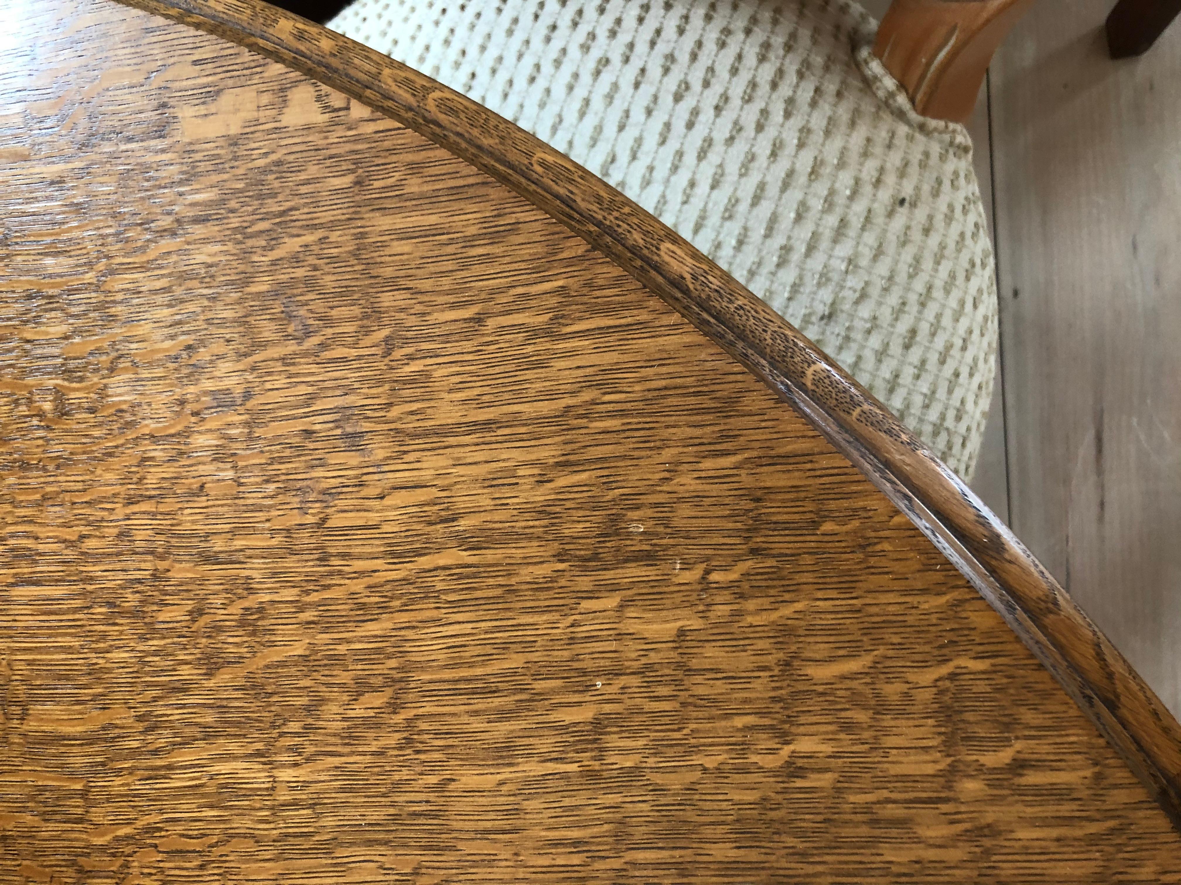 Lovely French Louis XV Style Oval Dining Table with Scalloped Apron 14