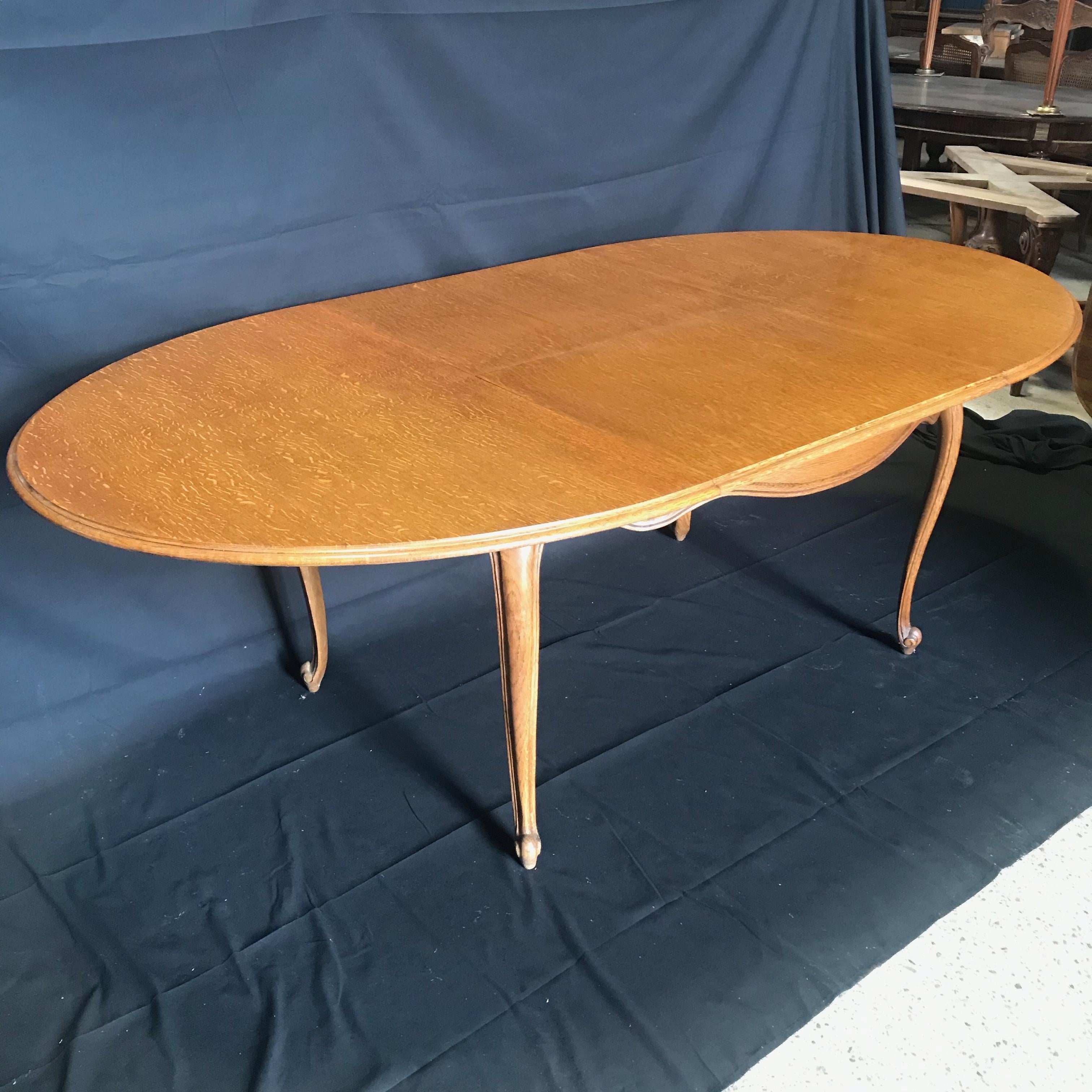 19th Century Lovely French Louis XV Style Oval Dining Table with Scalloped Apron