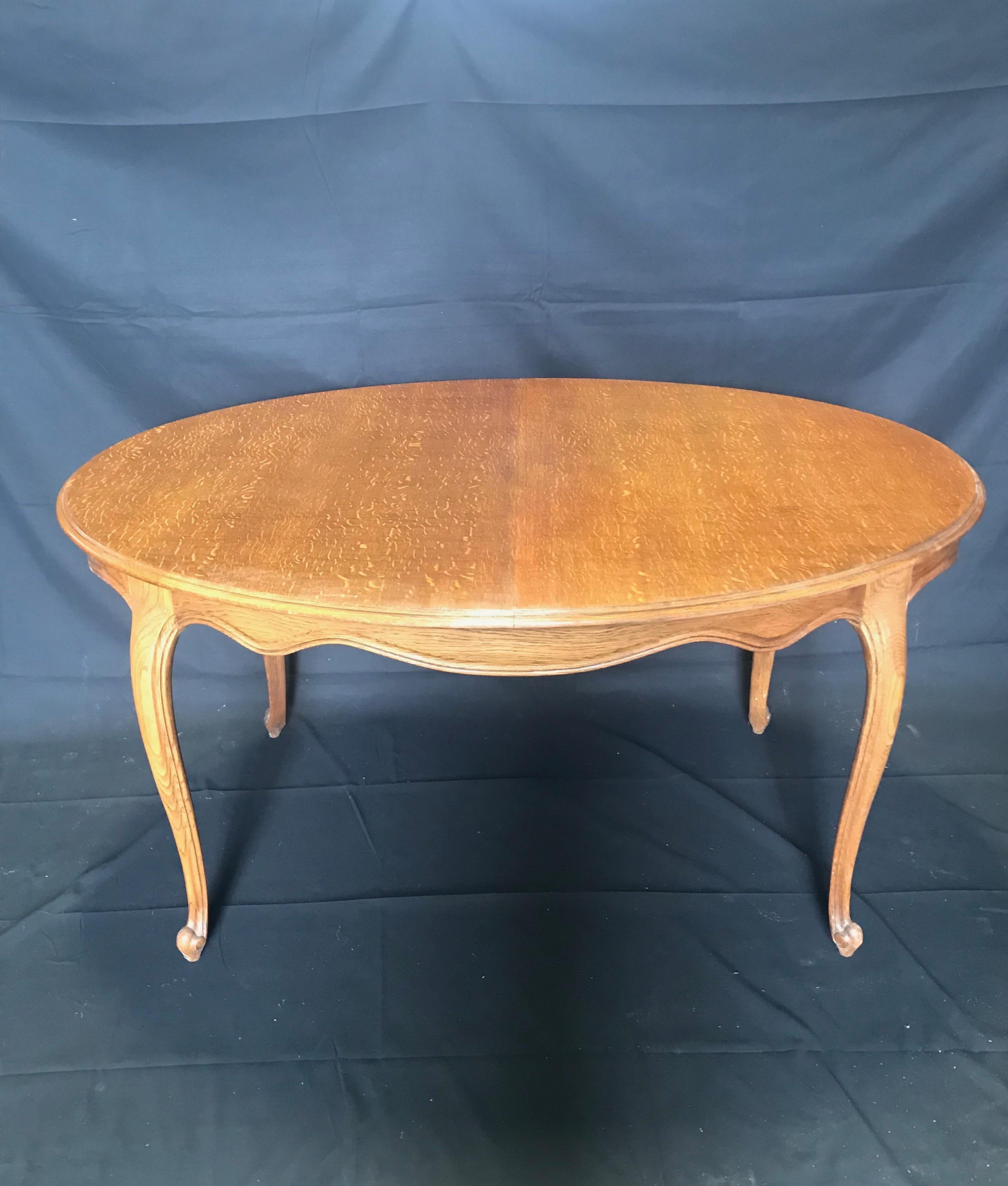 Lovely French Louis XV Style Oval Dining Table with Scalloped Apron 2