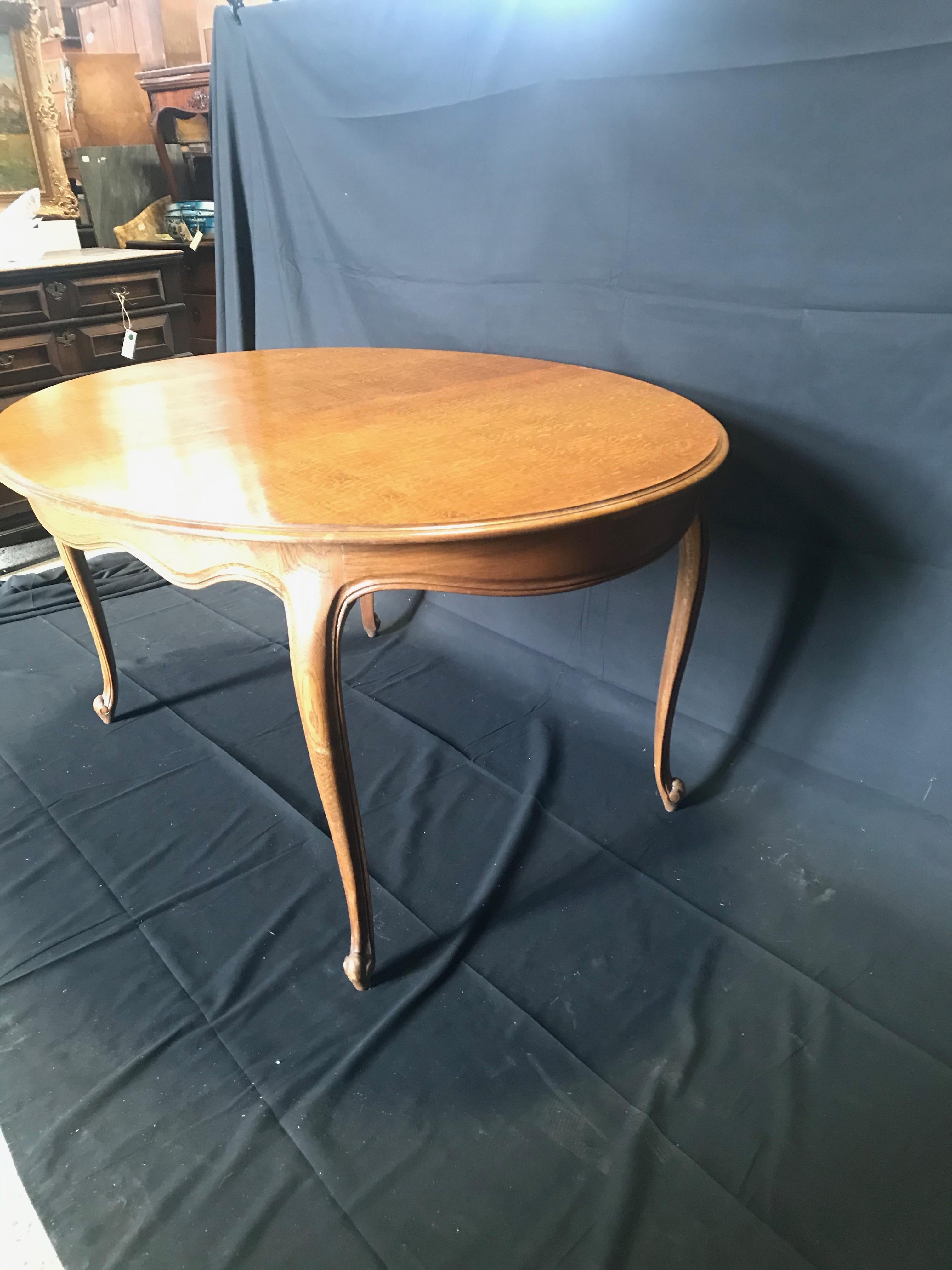 Lovely French Louis XV Style Oval Dining Table with Scalloped Apron 4
