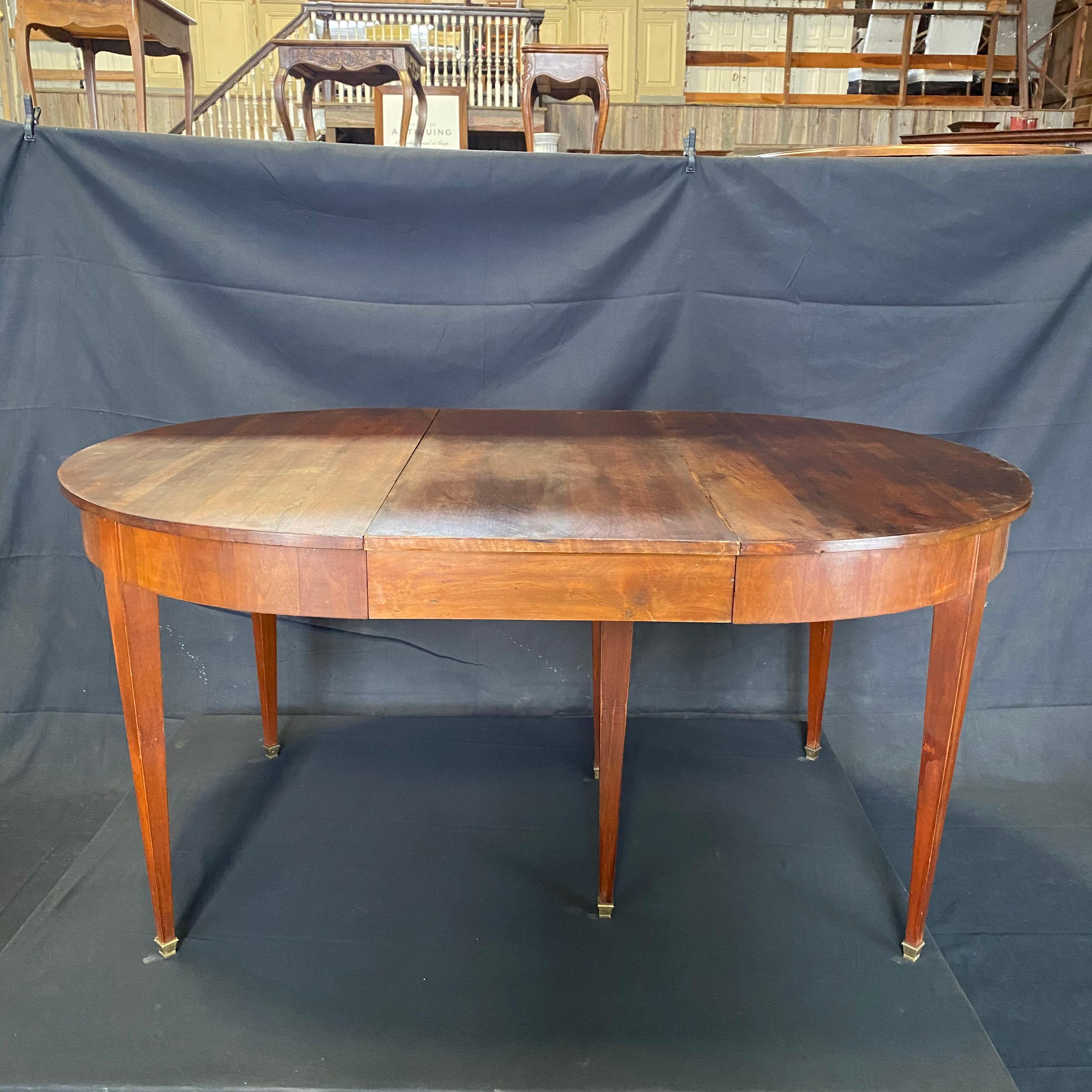 Lovely French Louis XVI Expandable Versatile Round or Oval Walnut Dining Table 2