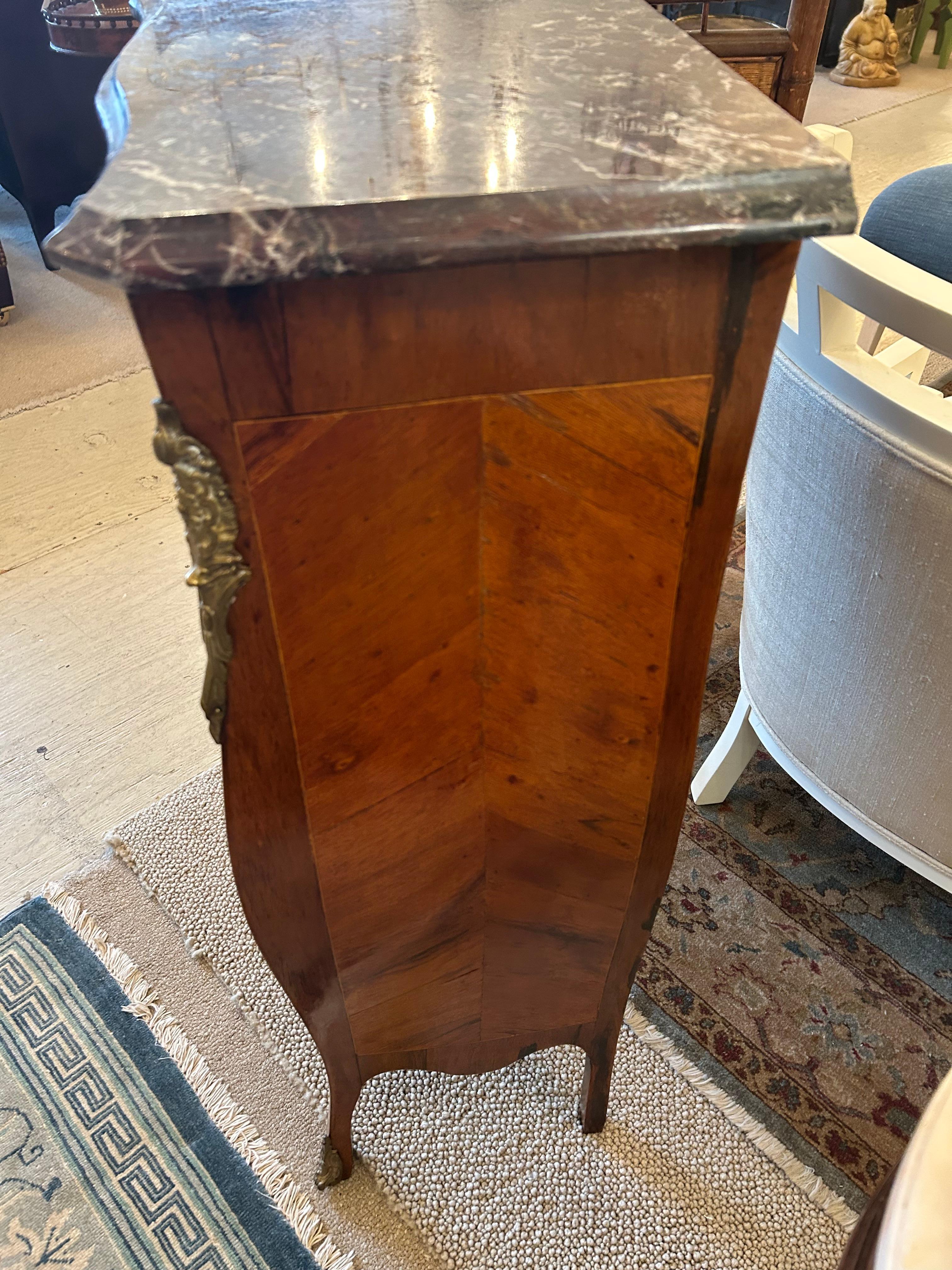 Precioso Cofre Lencería Semanier Francés de Madera Satinada y Latón en venta 1