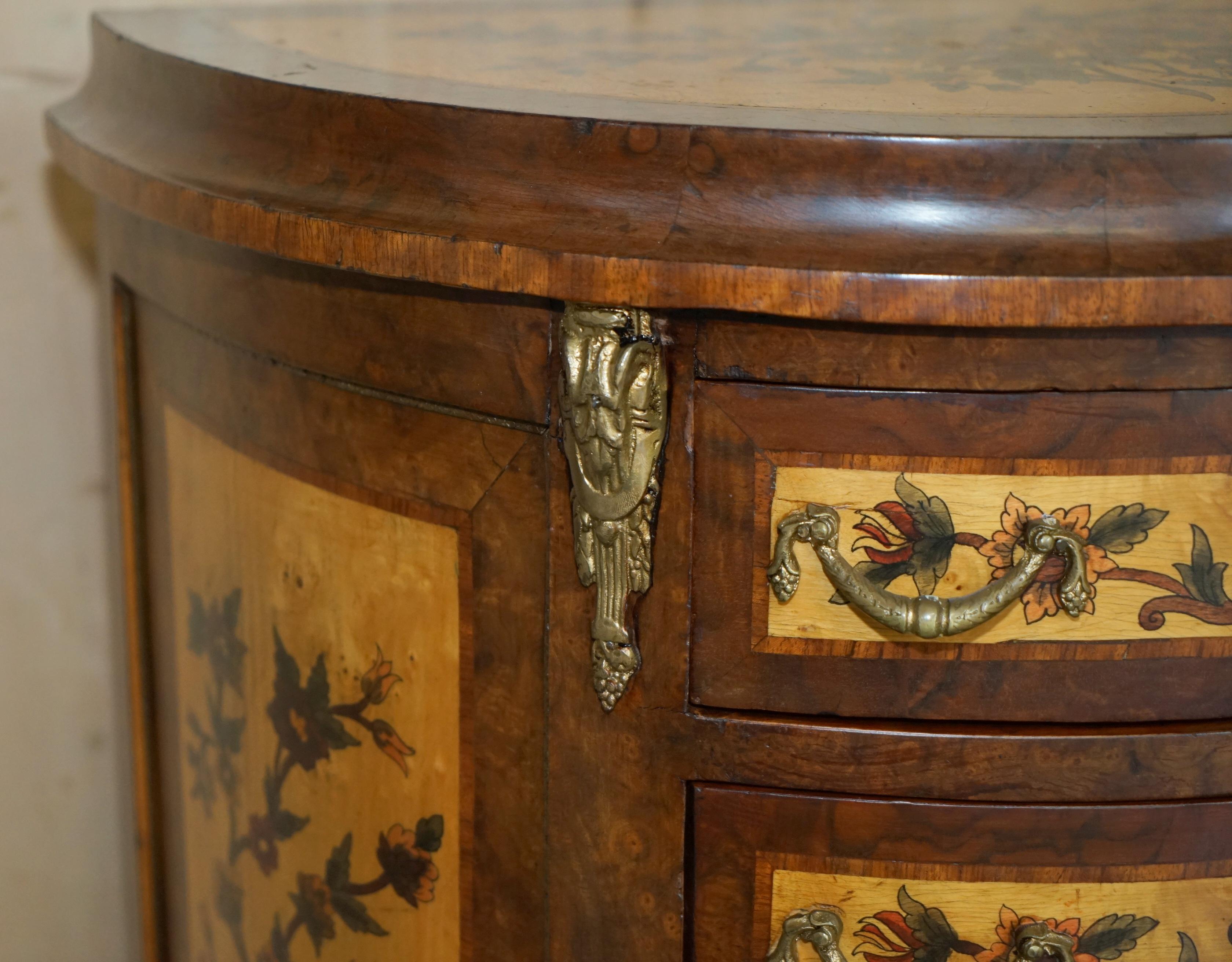 LOVELY FRENCH ViNTAGE PAINTED CIRCA 1940'S BURR WALNUT BRASS DEMI LUNE DRAWERS For Sale 2
