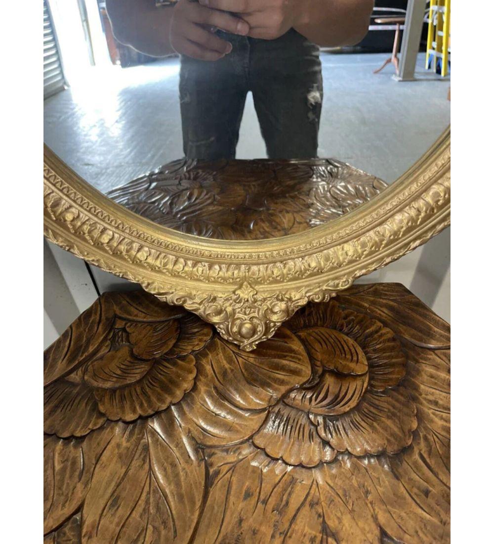 Lovely French Vintage Pair of Gold Giltwood Oval Mirrors For Sale 1