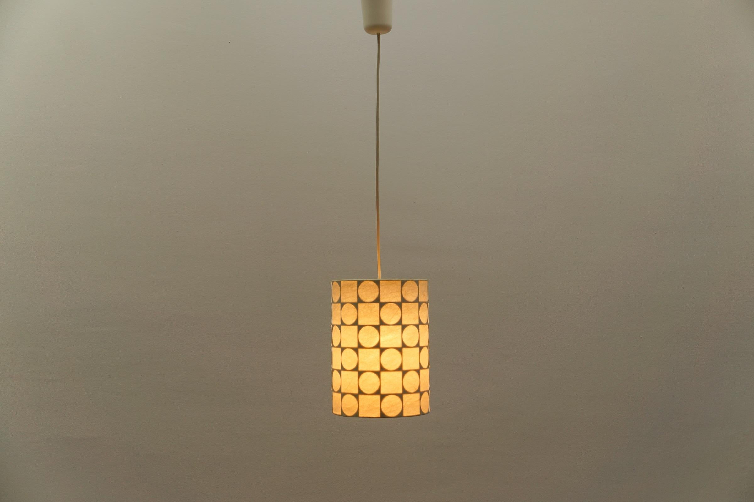 Schöne geometrische Cocoon-Hängelampe von Goldkant Leuchten, 1960er Jahre, Deutschland (Metall) im Angebot