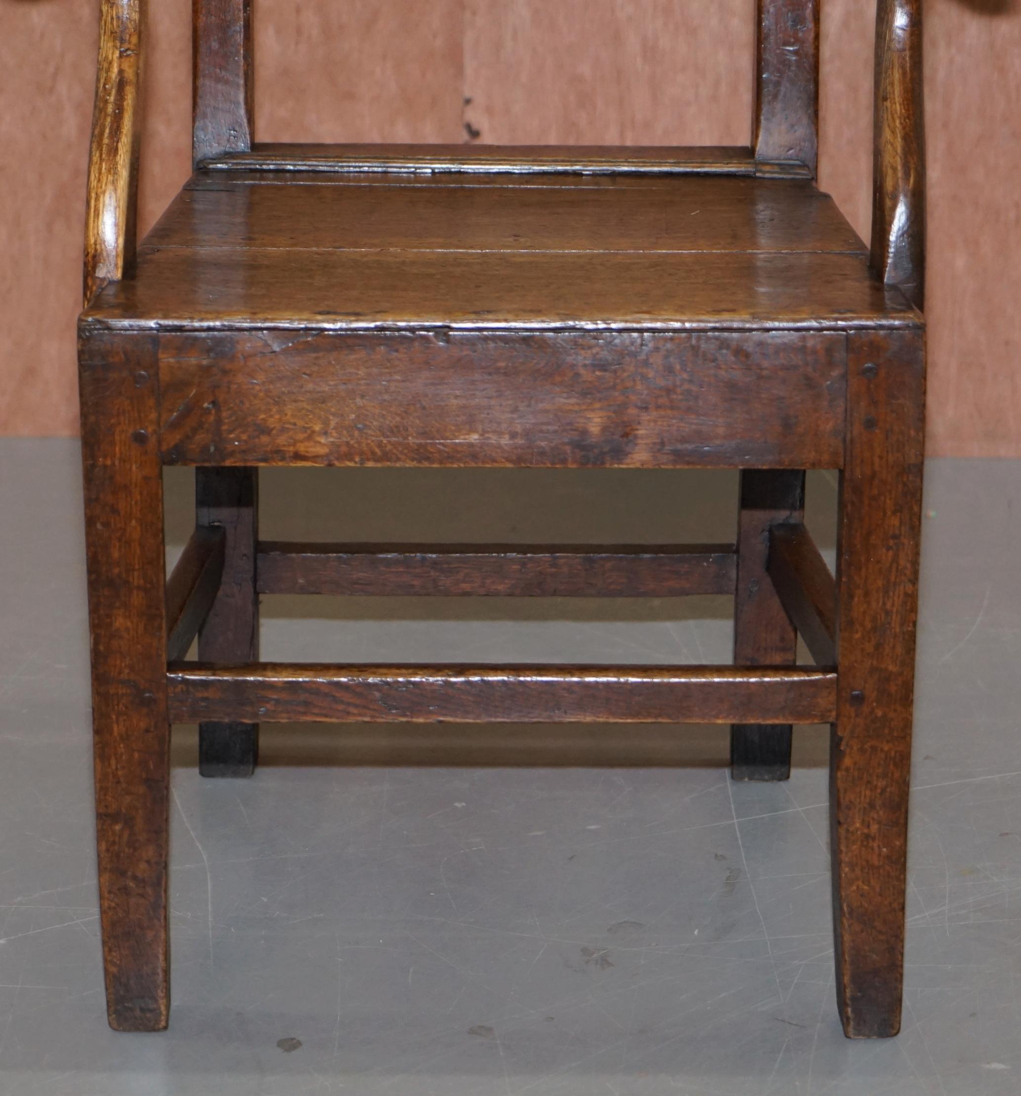 Quercia Graziosa poltrona George II circa 1760 Primitive Carver Riparazioni originali d'epoca in vendita