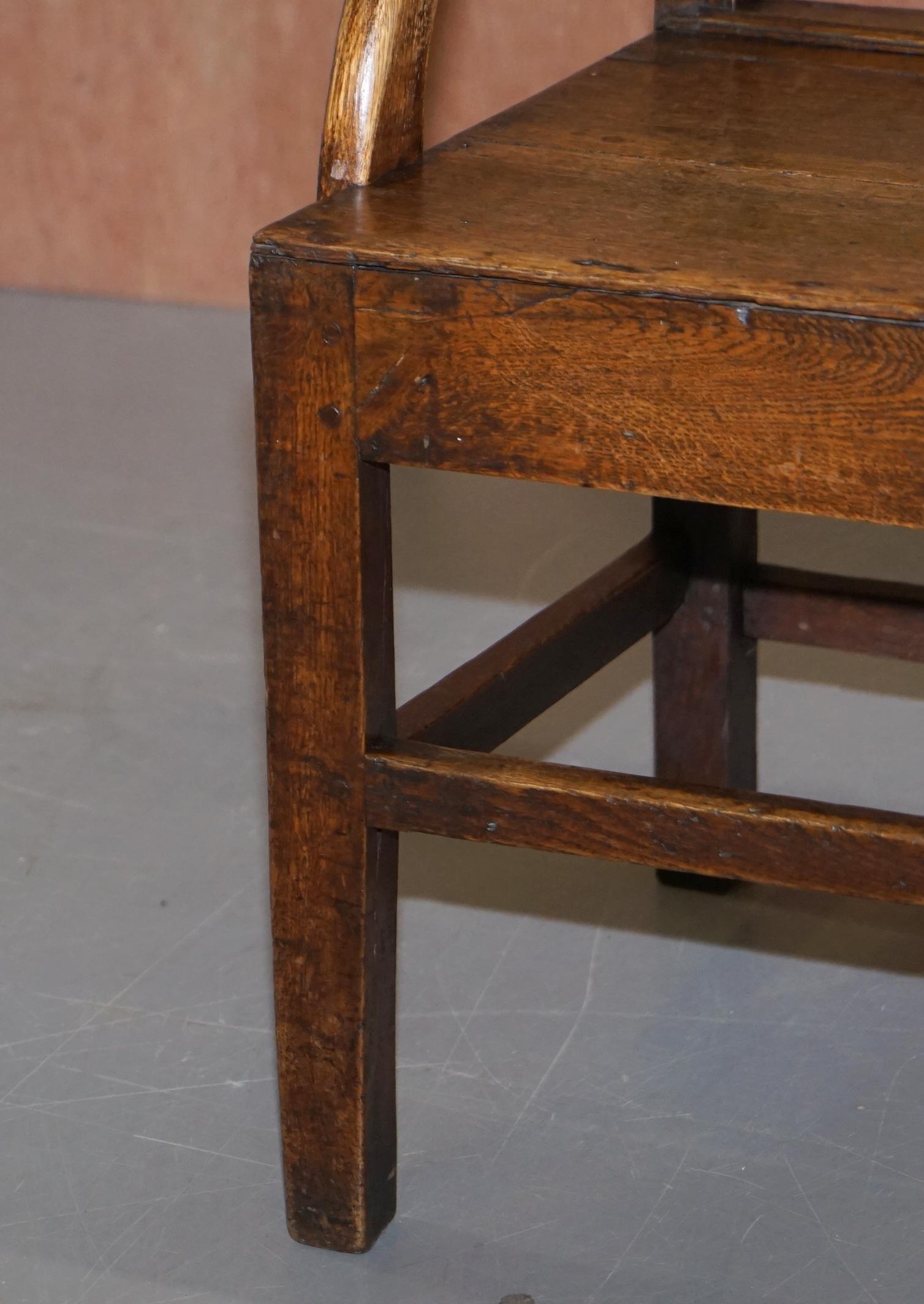 Graziosa poltrona George II circa 1760 Primitive Carver Riparazioni originali d'epoca in vendita 1