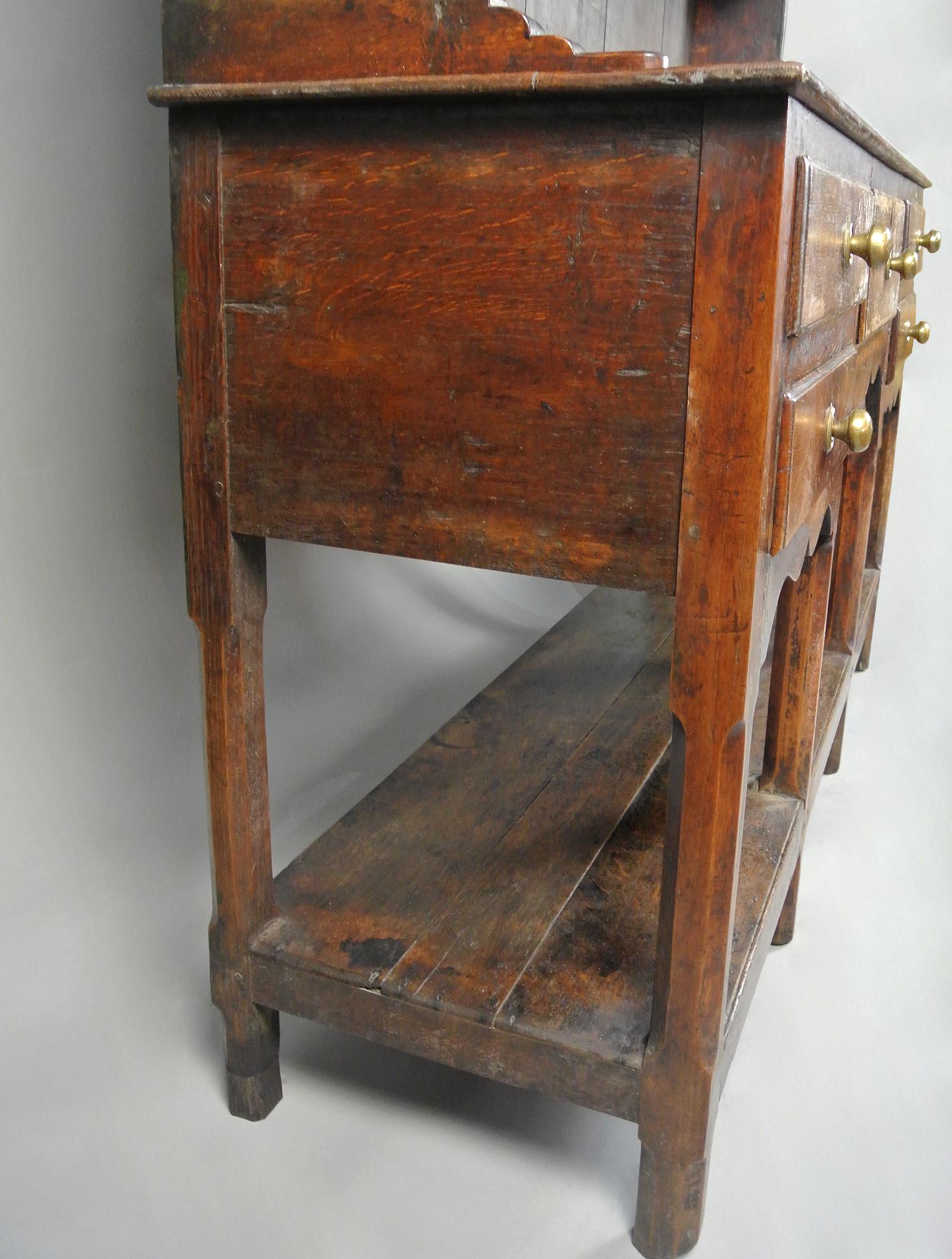 Lovely George III Oak and Elm Potboard Dresser c. 1800 4