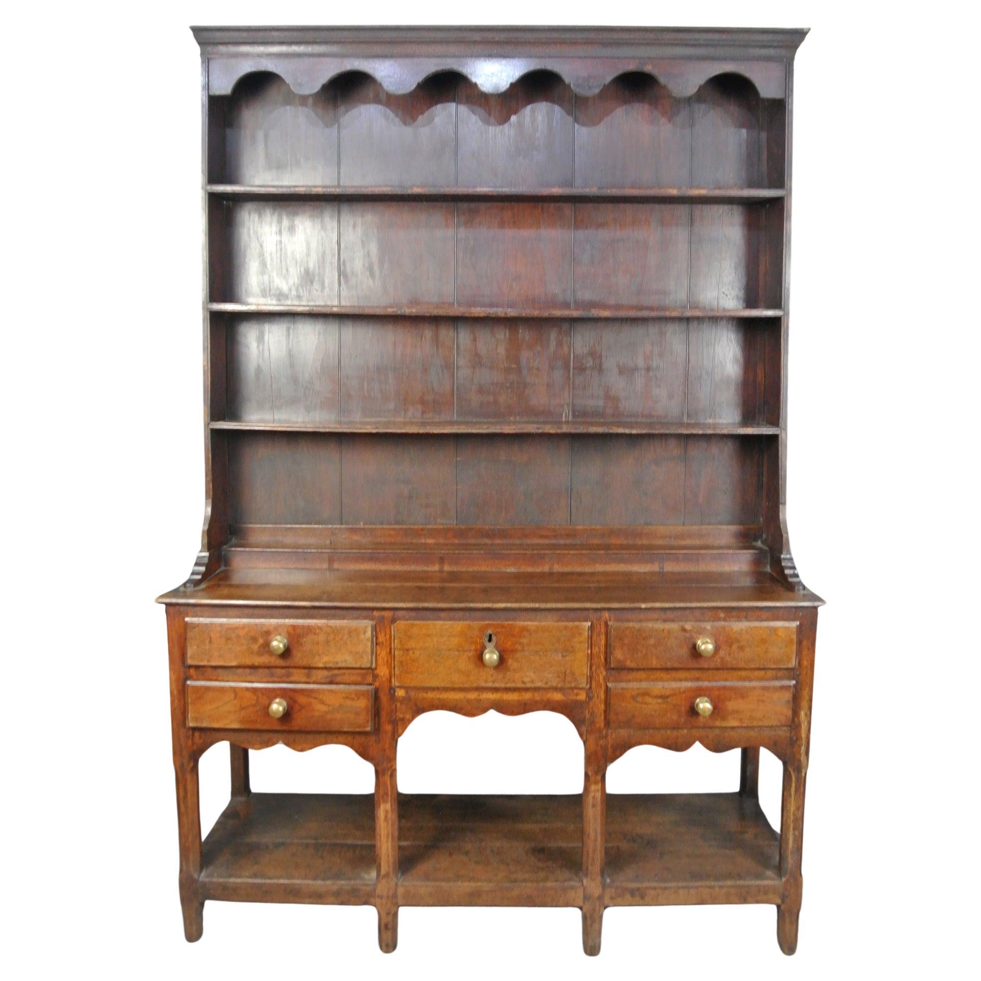 Lovely George III Oak and Elm Potboard Dresser c. 1800 For Sale