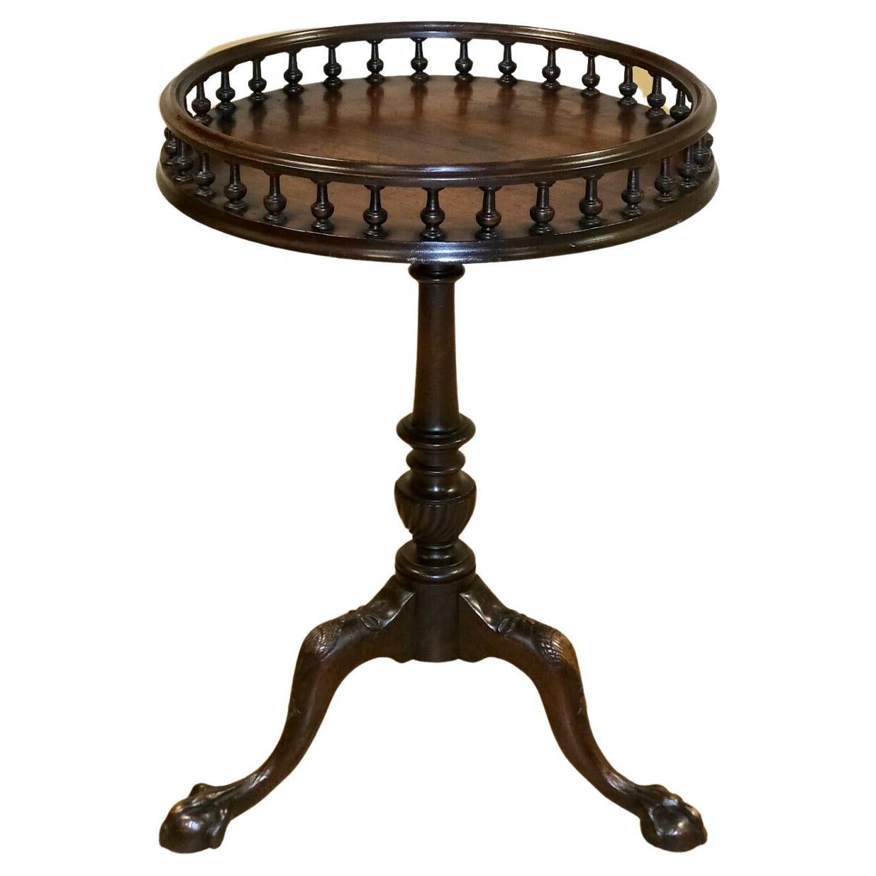 Lovely Georgian Hardwood Spindel Gallery Occasional/Side Table on Claw Feet