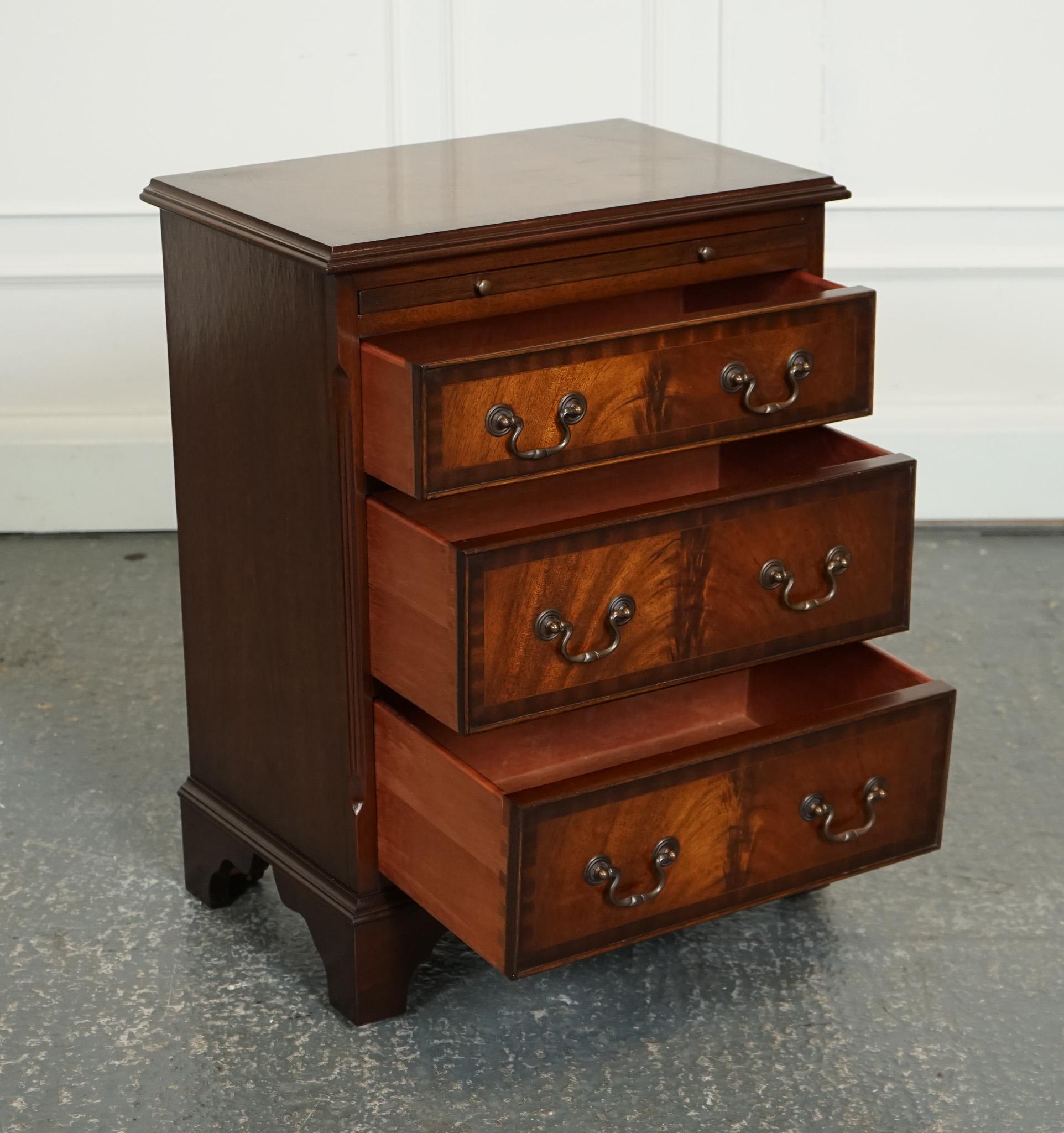 
We are delighted to offer for sale this Georgian Style Three Drawer Chest Side Table With Butler Tray.

The Georgian style small chest of drawers side table with Butler tray is a charming and versatile piece of furniture that adds a touch of