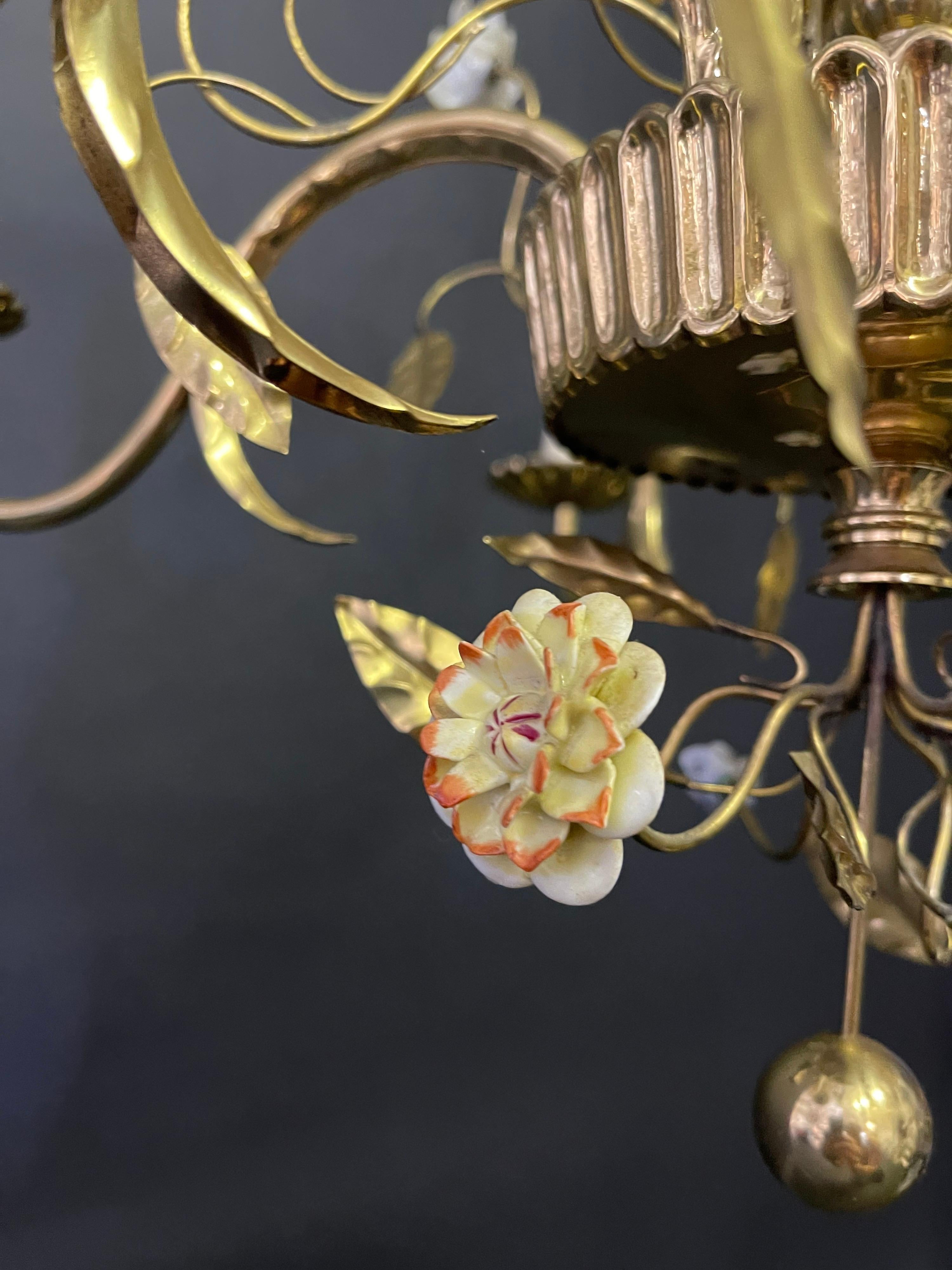 Lovely Gilt Brass Flower Leaves Chandelier, France, circa 1950s In Excellent Condition For Sale In Wiesbaden, Hessen