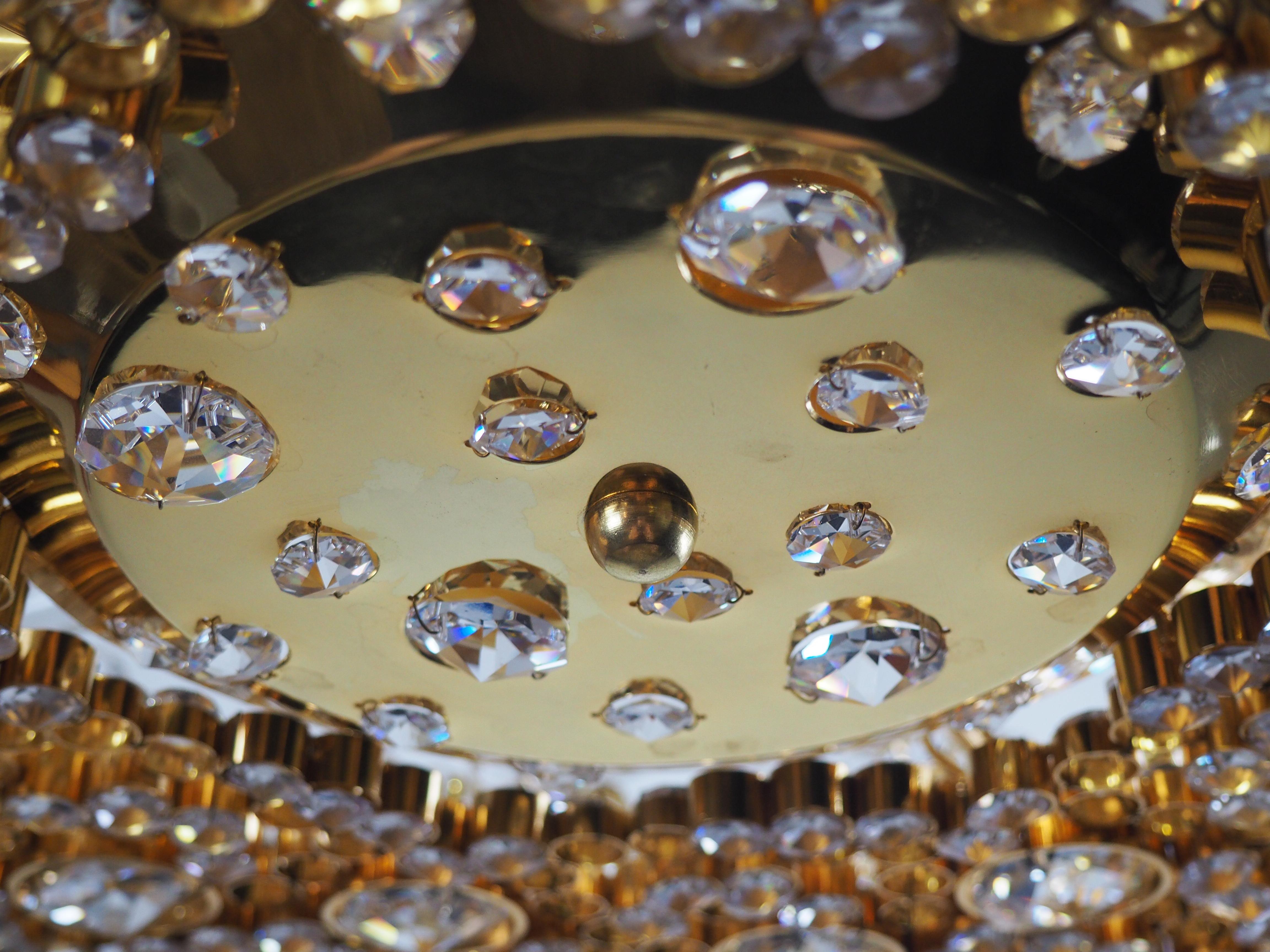 Lovely Gold and Crystal Chandelier Attributed to Lobmeyr, Vienna, circa 1960s For Sale 2