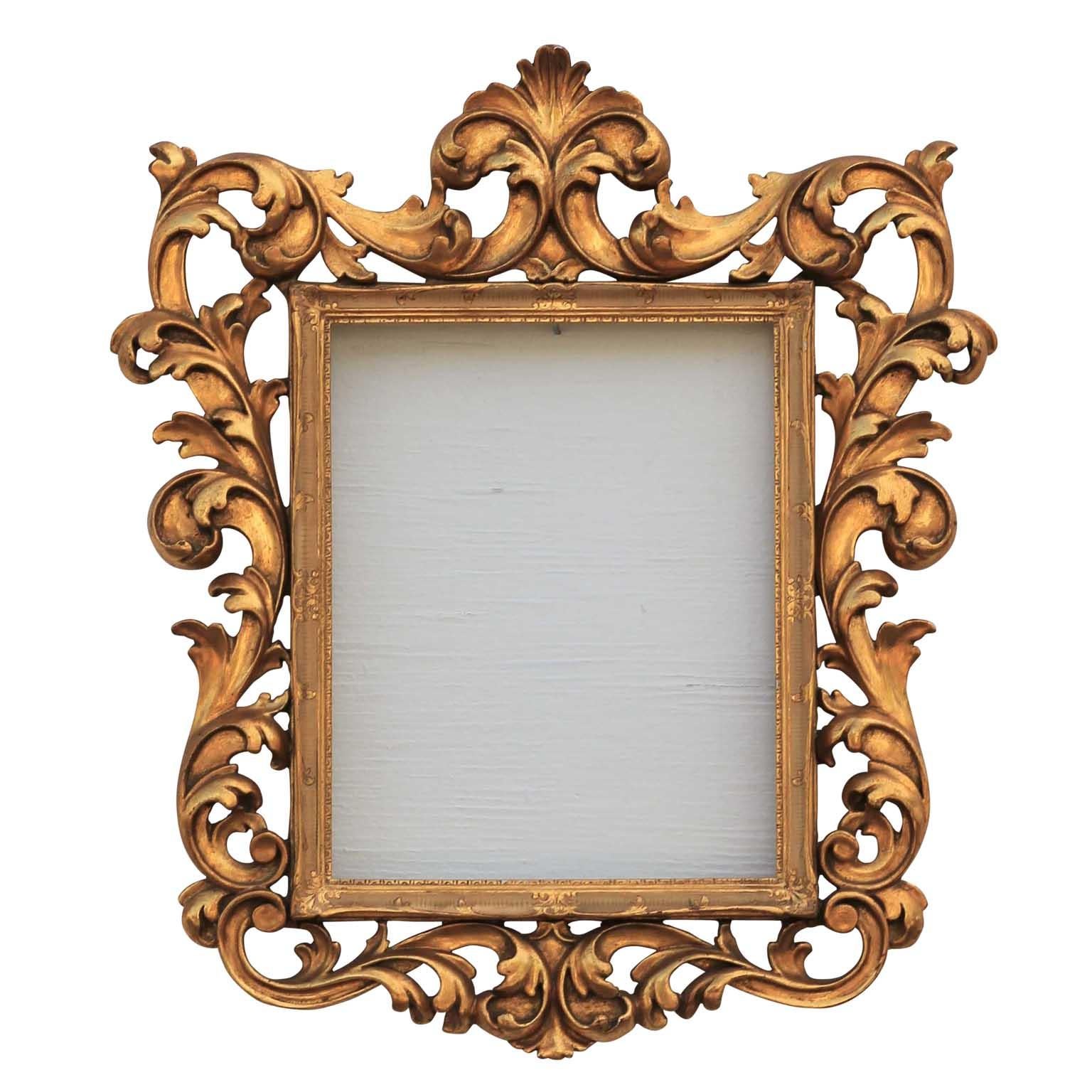 Lovely Gold Italian Highly Ornate Carved Frame In Excellent Condition In Houston, TX