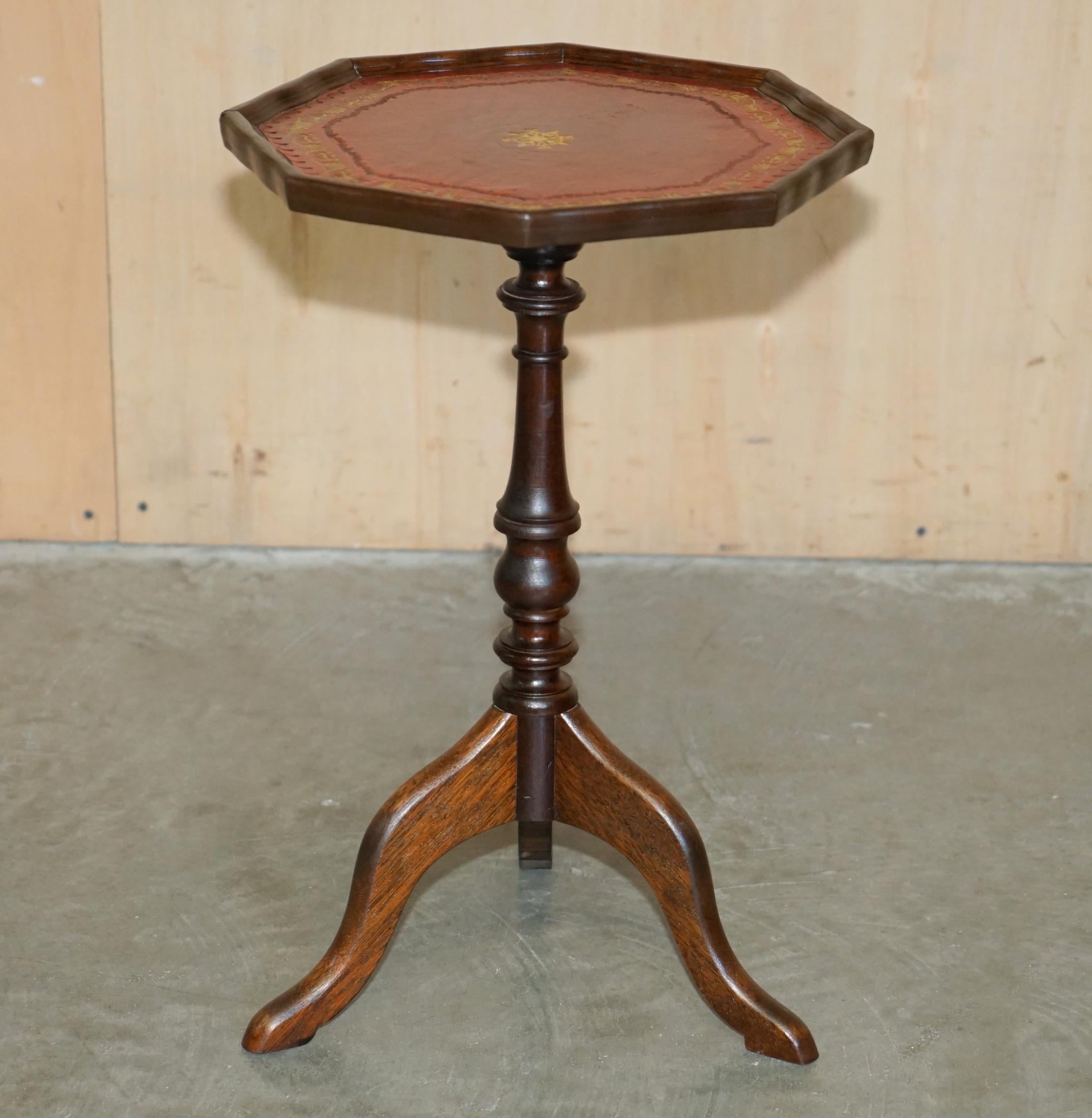 LOVELY GOLD LEAF EMBOSSED OXBLOOD LEATHER TRIPOD SiDE END LAMP WINE TABLE For Sale 12