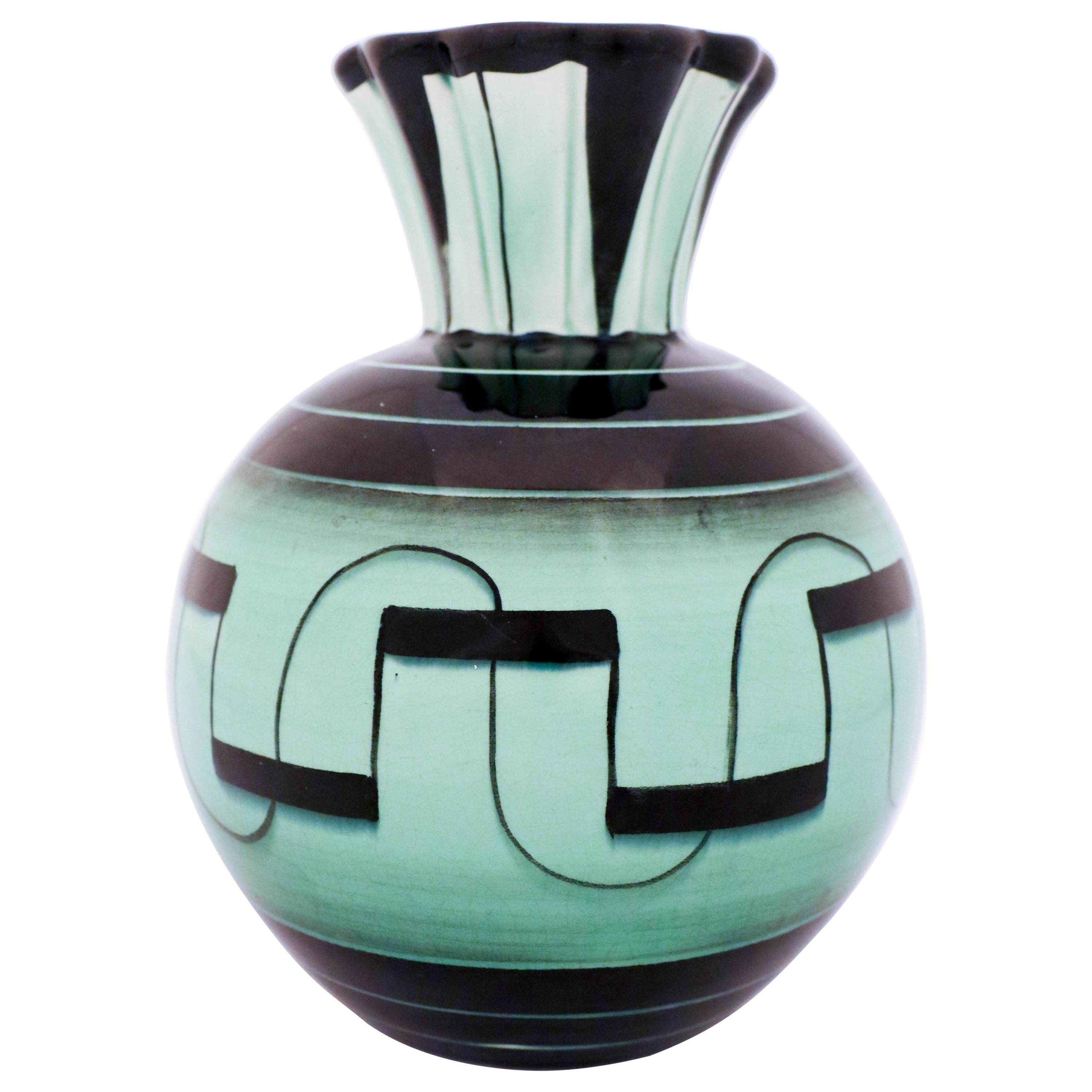 Ravissant vase Art Déco vert et noir par Ilse Claesson, Rrstrand