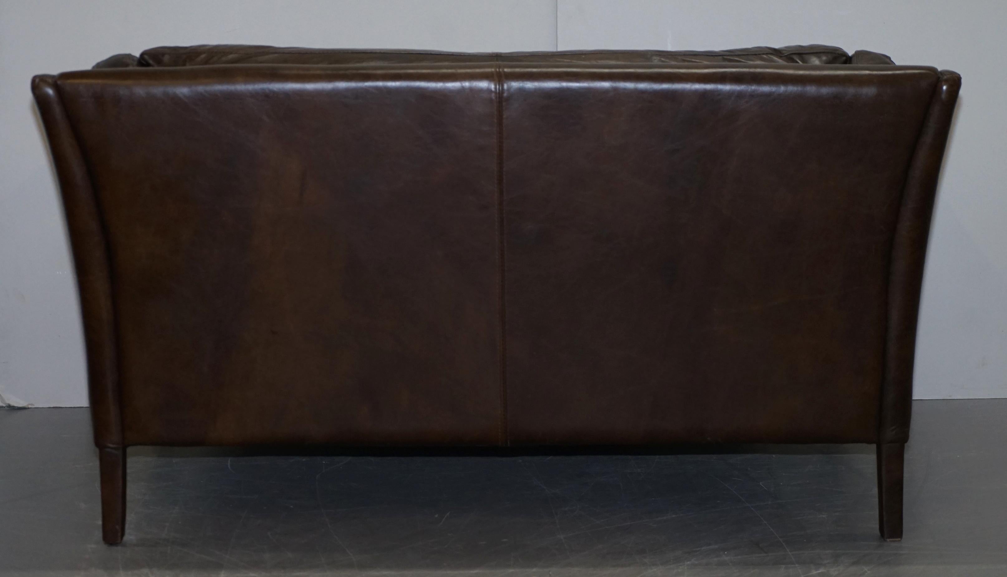 Lovely Halo Reggio Conker Brown Leather Two-Seat Sofa Very Comfortable 5