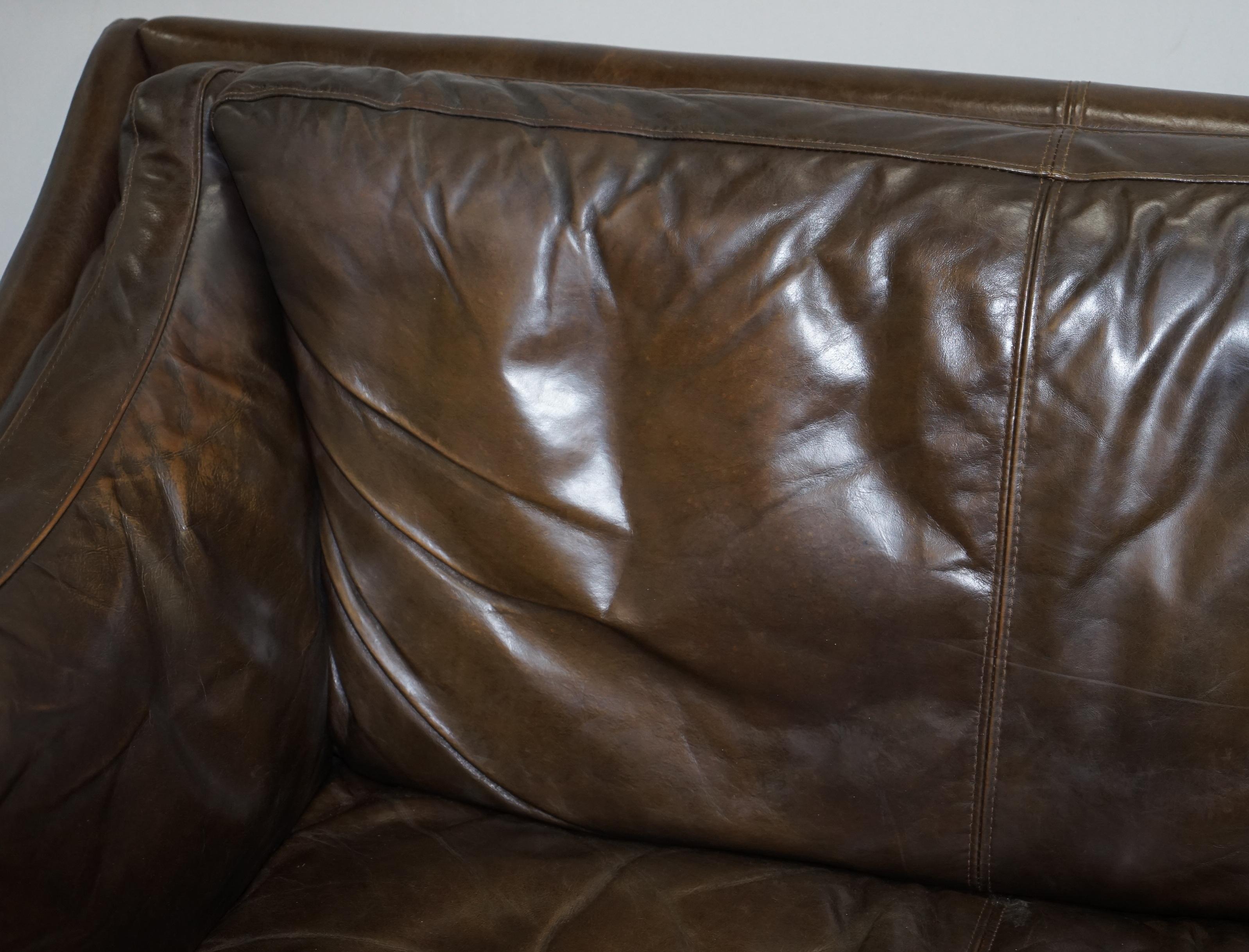 English Lovely Halo Reggio Conker Brown Leather Two-Seat Sofa Very Comfortable