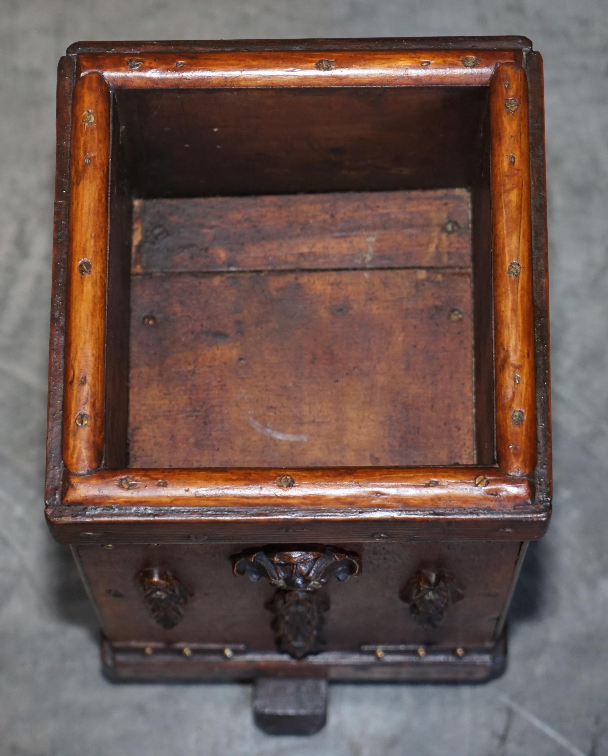 Late 19th Century Lovely Hand Carved Circa 1880 English Oak Wastepaper Bin Nice and Decorative For Sale