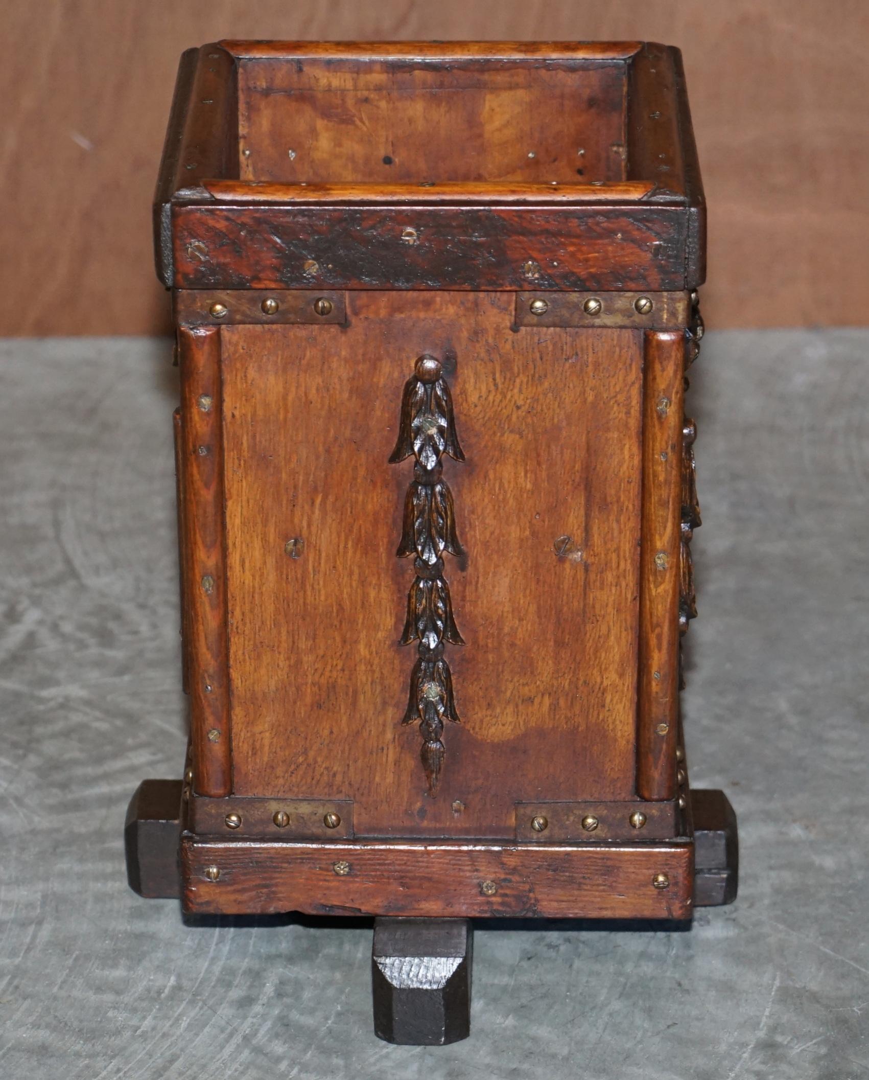 Lovely Hand Carved Circa 1880 English Oak Wastepaper Bin Nice and Decorative For Sale 1