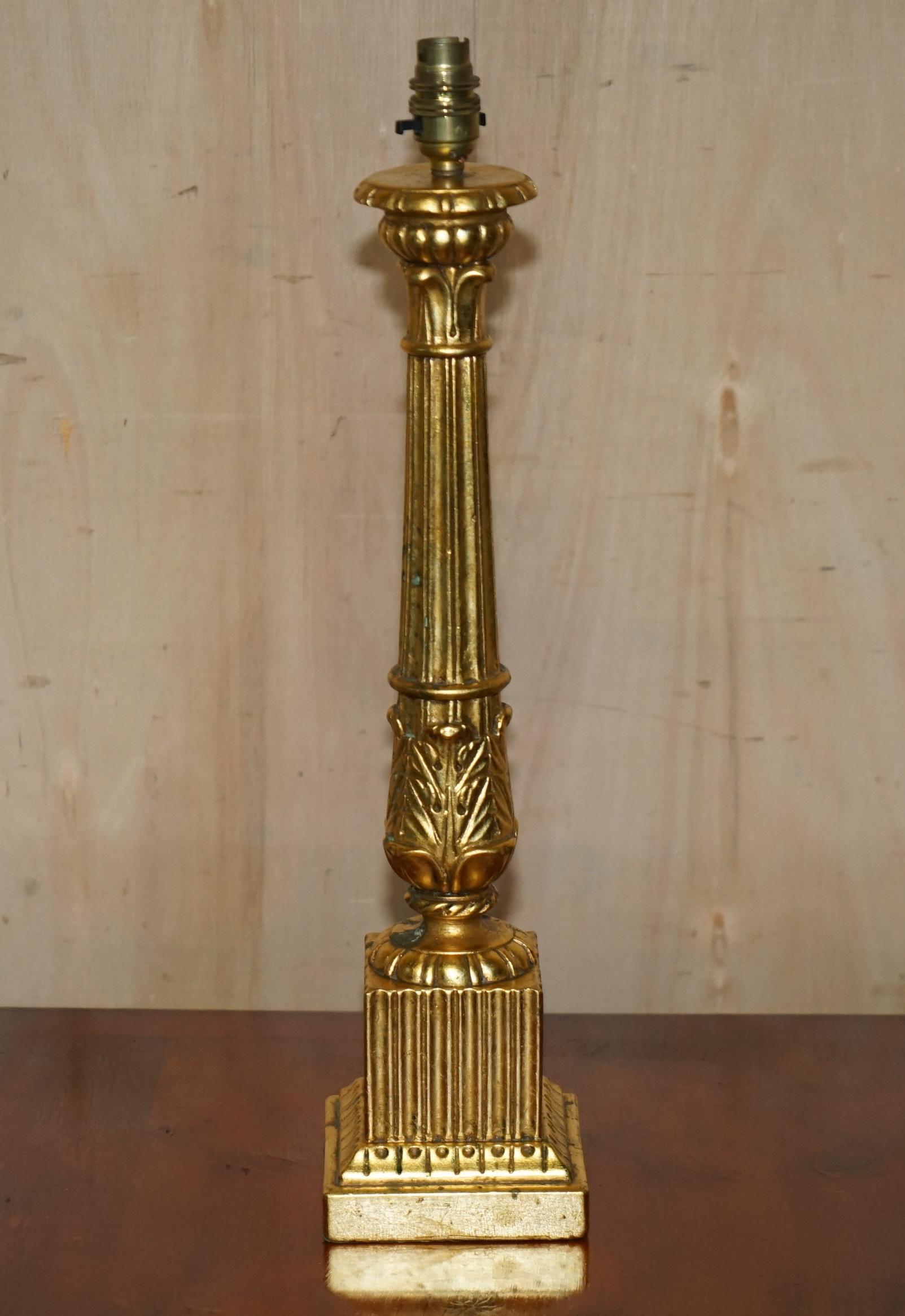 Mid-Century Modern LOVELY HAND CARVED GOLD GiLTWOOD CORINTHIAN PILLAR TABLE LAMP FULLY SERVICED For Sale