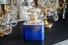 Lovely Hand-Decorated Old Paris Porcelain Tea Caddy, France, 1850s