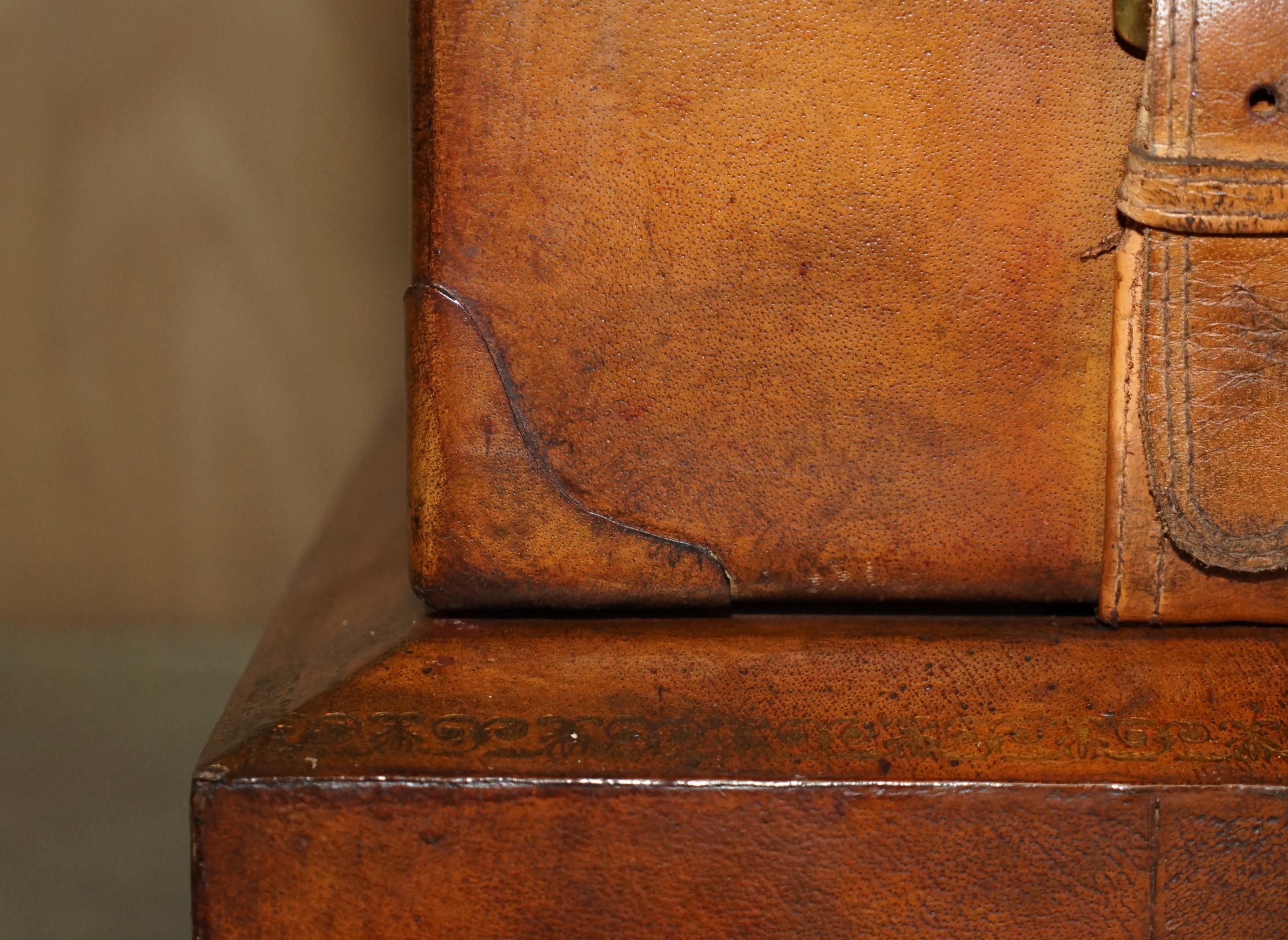 Hand-Crafted Lovely Hand Dyed Brown Saddle Leather Suitcase Trunk Single Drawer Coffee Table
