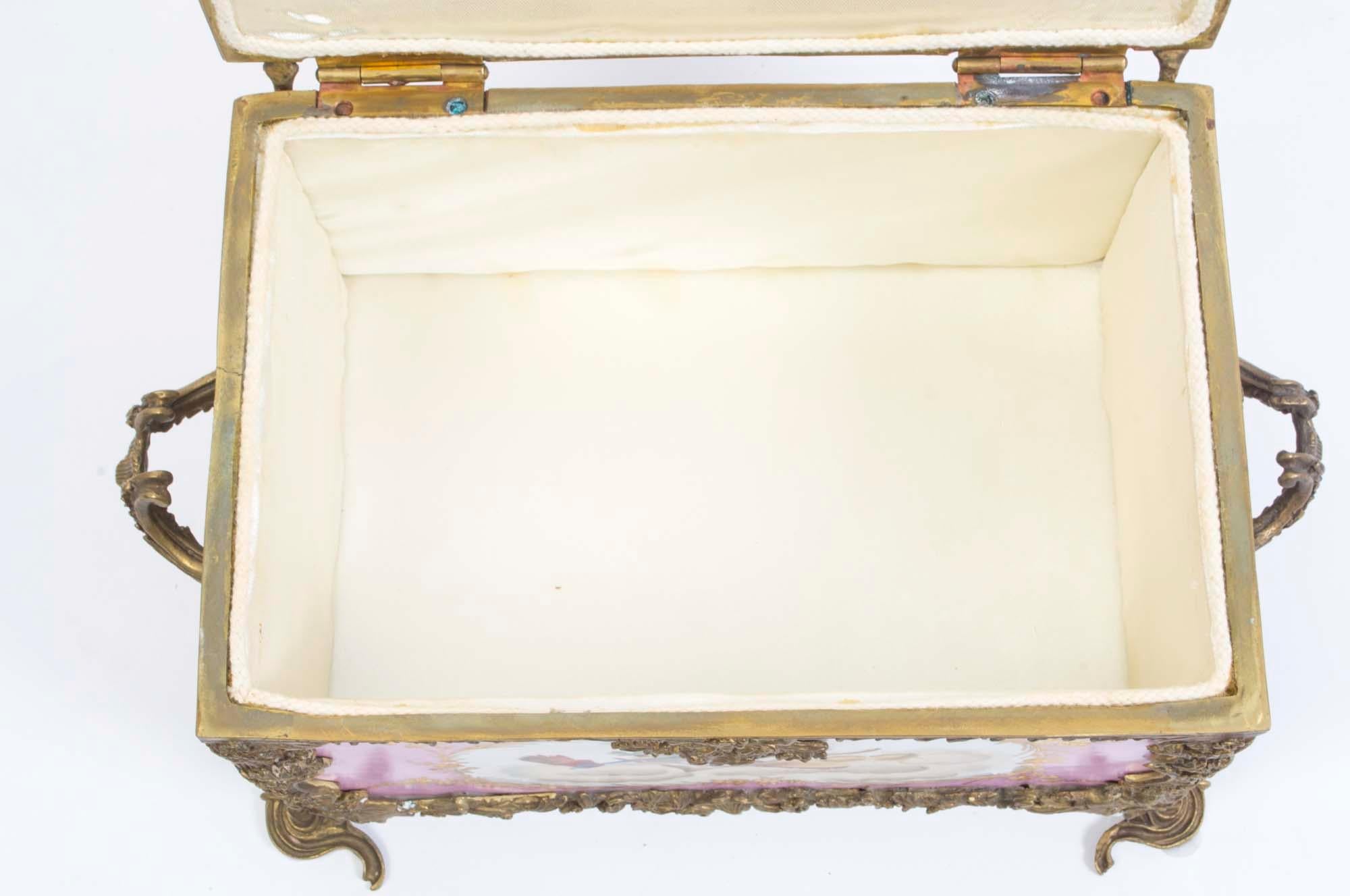 Lovely Hand Painted Sevres Style Porcelain Casket Pink 5