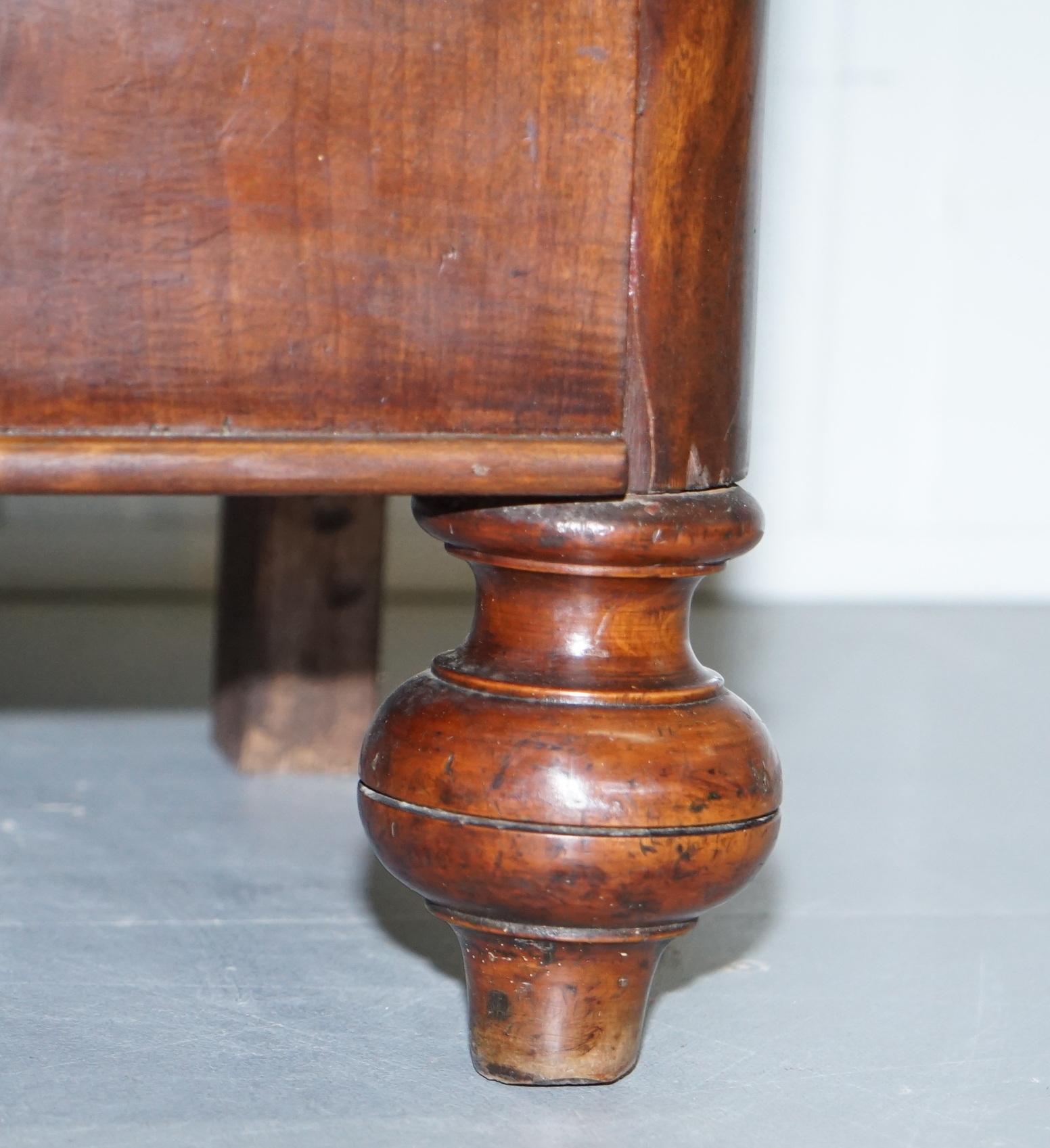 Lovely Handmade Victorian circa 1850 Biedermeier Walnut Chest of Drawers 7