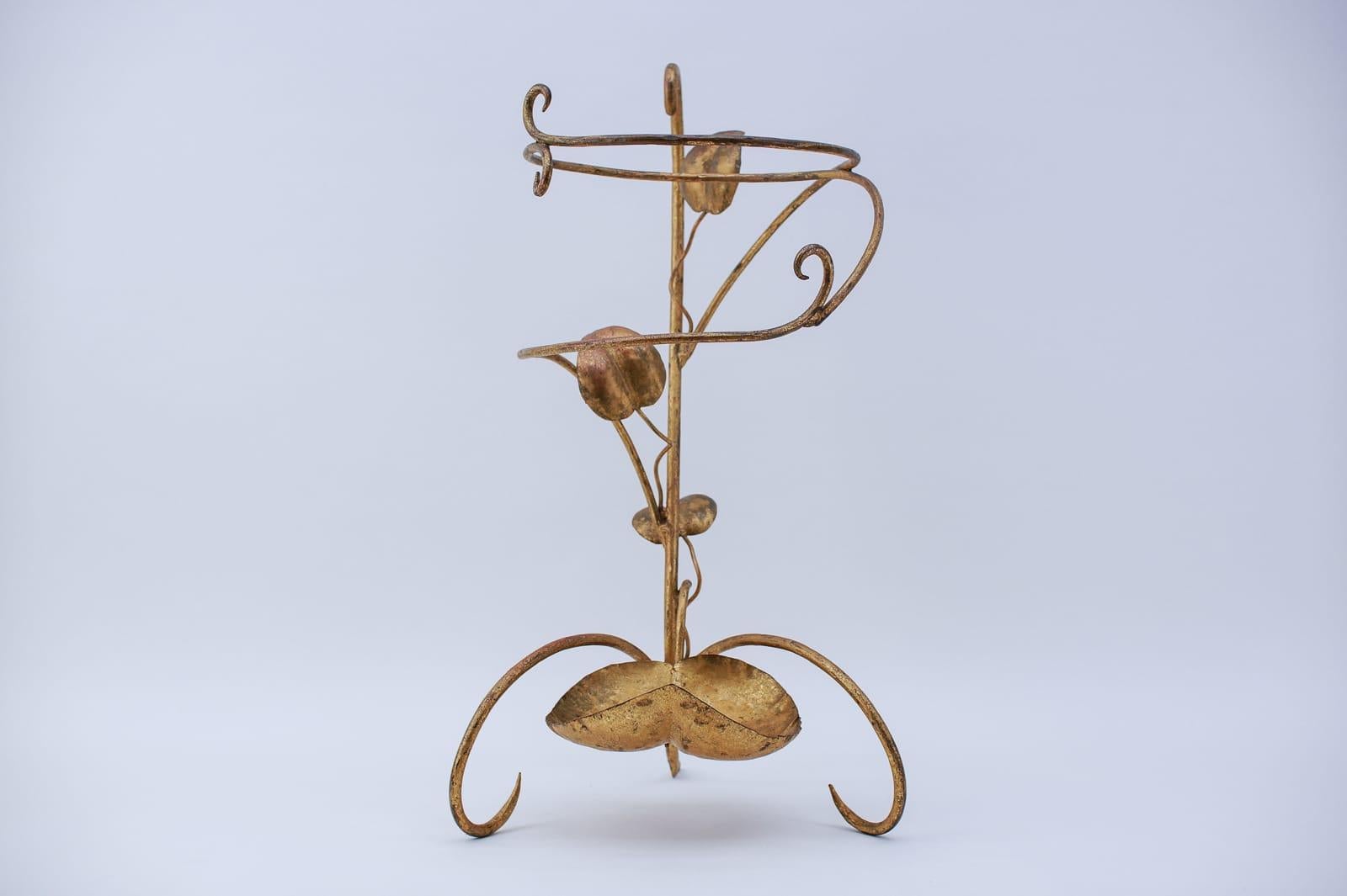 Handmade Vintage Italian Hollywood Regency gold gilded umbrella stand holder.


 