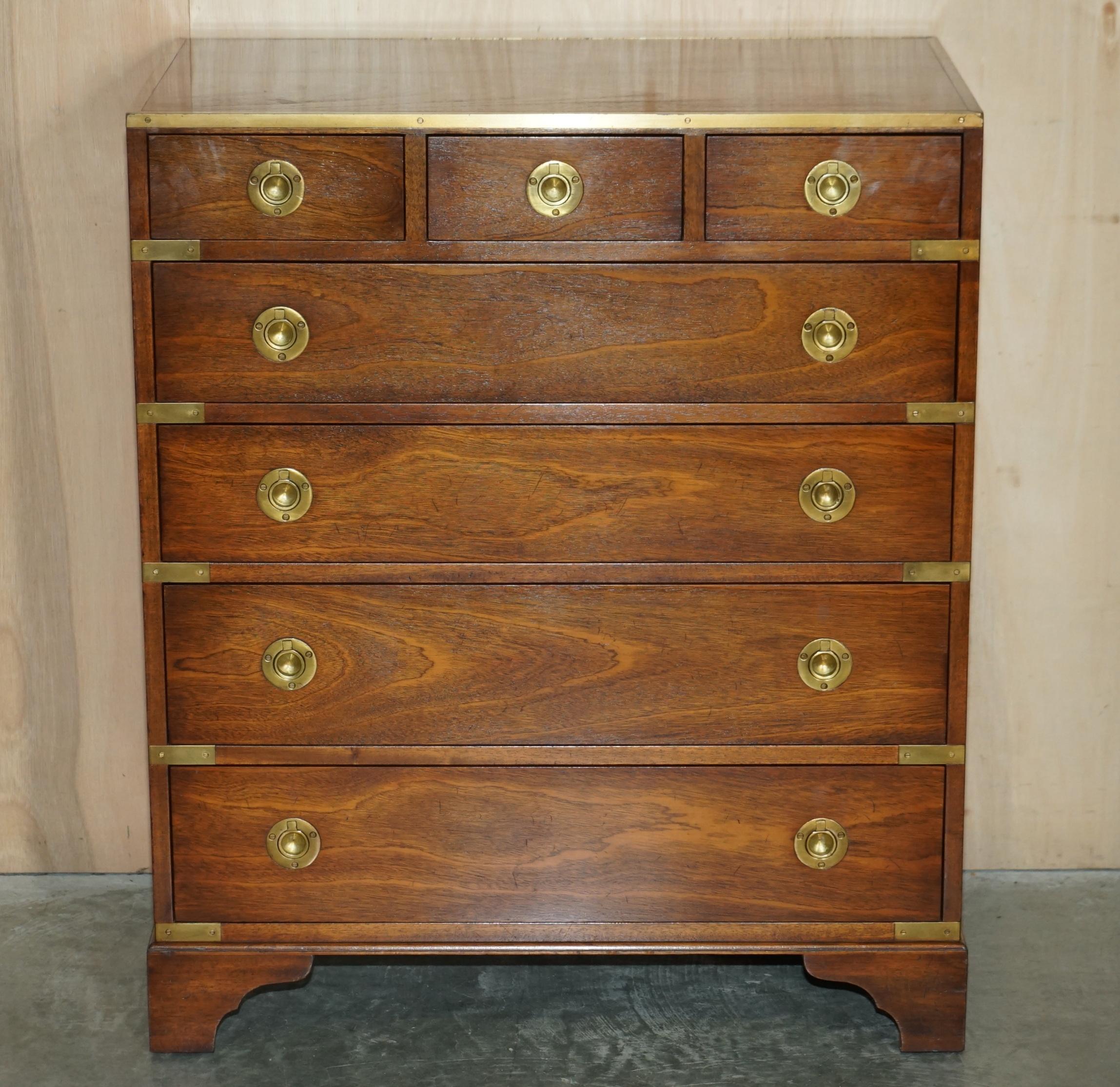 We are delighted to offer for sale this sublime large Harrods Kennedy Military Campaign chest of drawers

A truly stunning and well made piece by Kennedy Furniture and retailed through Harrods London, this a full sized chest of drawers, not a side