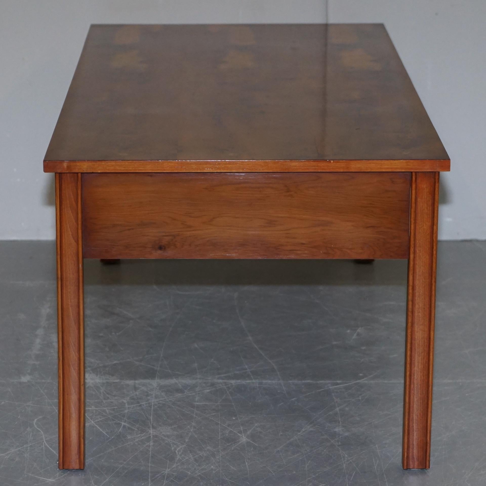 Lovely Harrods London Burr Yew Wood Coffee Table Lovely Vintage Detailing For Sale 6