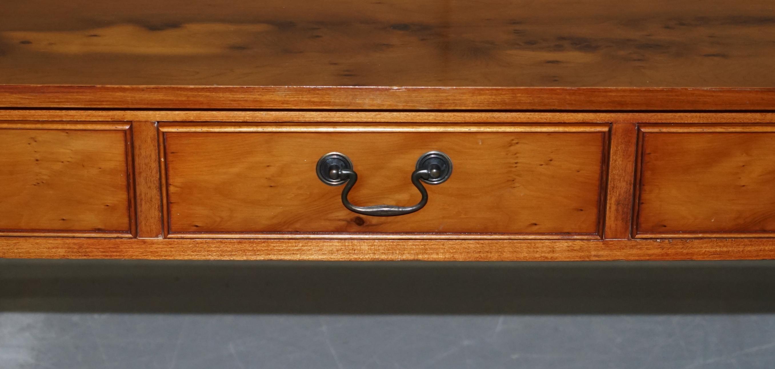 Lovely Harrods London Burr Yew Wood Coffee Table Lovely Vintage Detailing For Sale 1