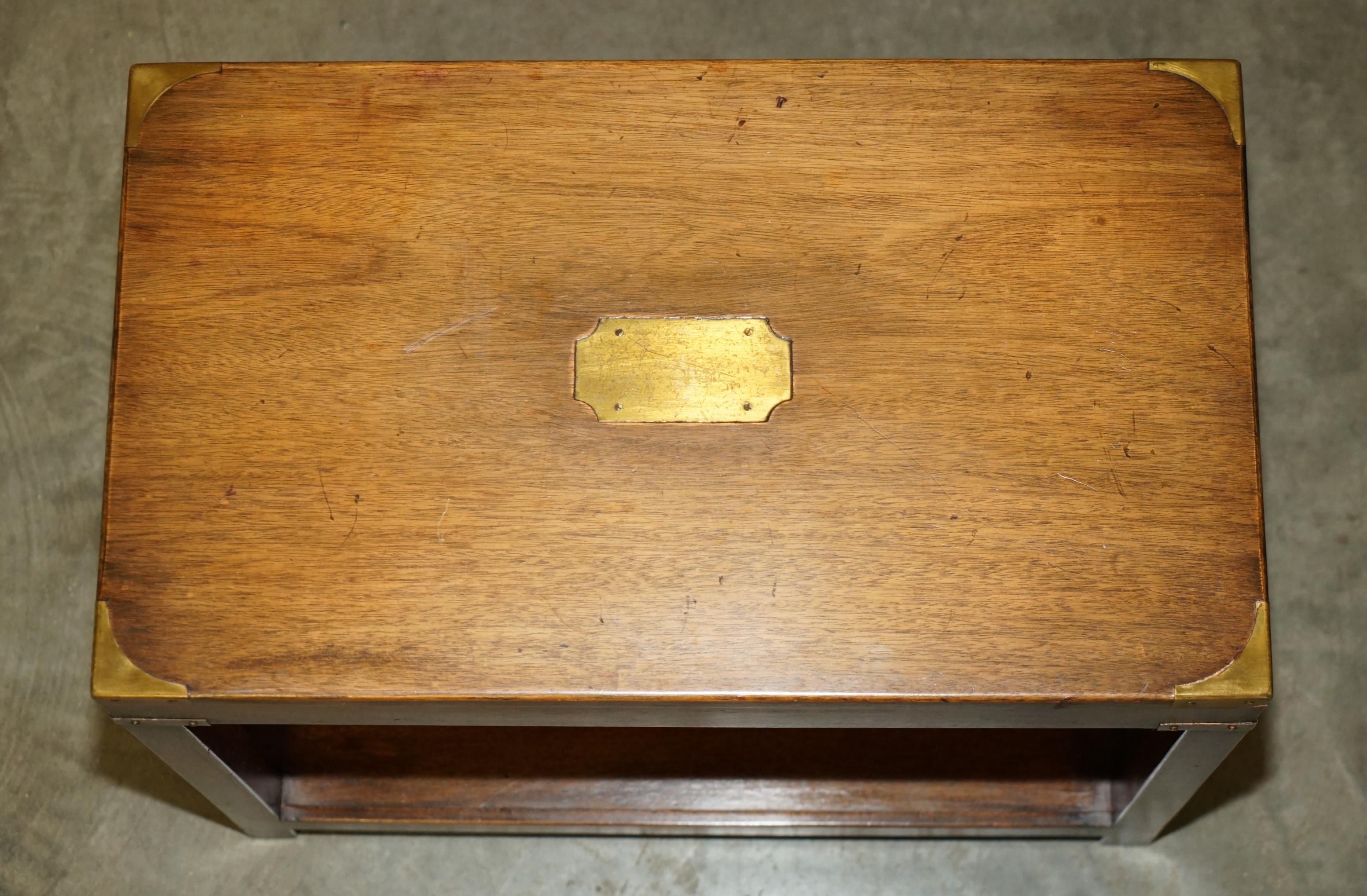 LOVELY HARRODS LONDRES KENNEDY CAMPAÑA MILITAR MESA ALTA SiDE END HARDWOOD Inglés en venta