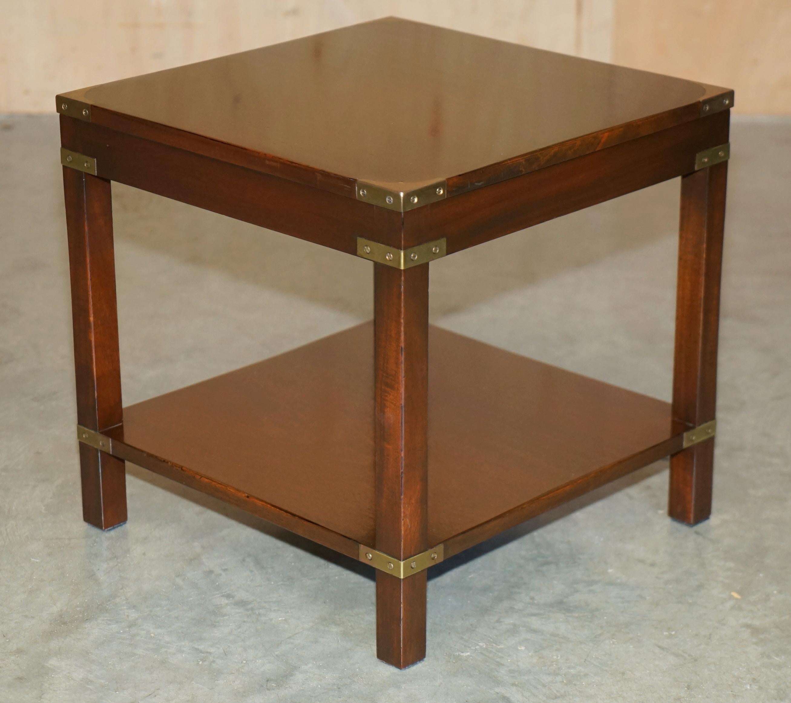 Laiton LOVELY HARRODS LONDON KENNEDY MILITARY CAMPAIGN TABLE D'ENTRÉE EN BOIS DUR SiDE en vente