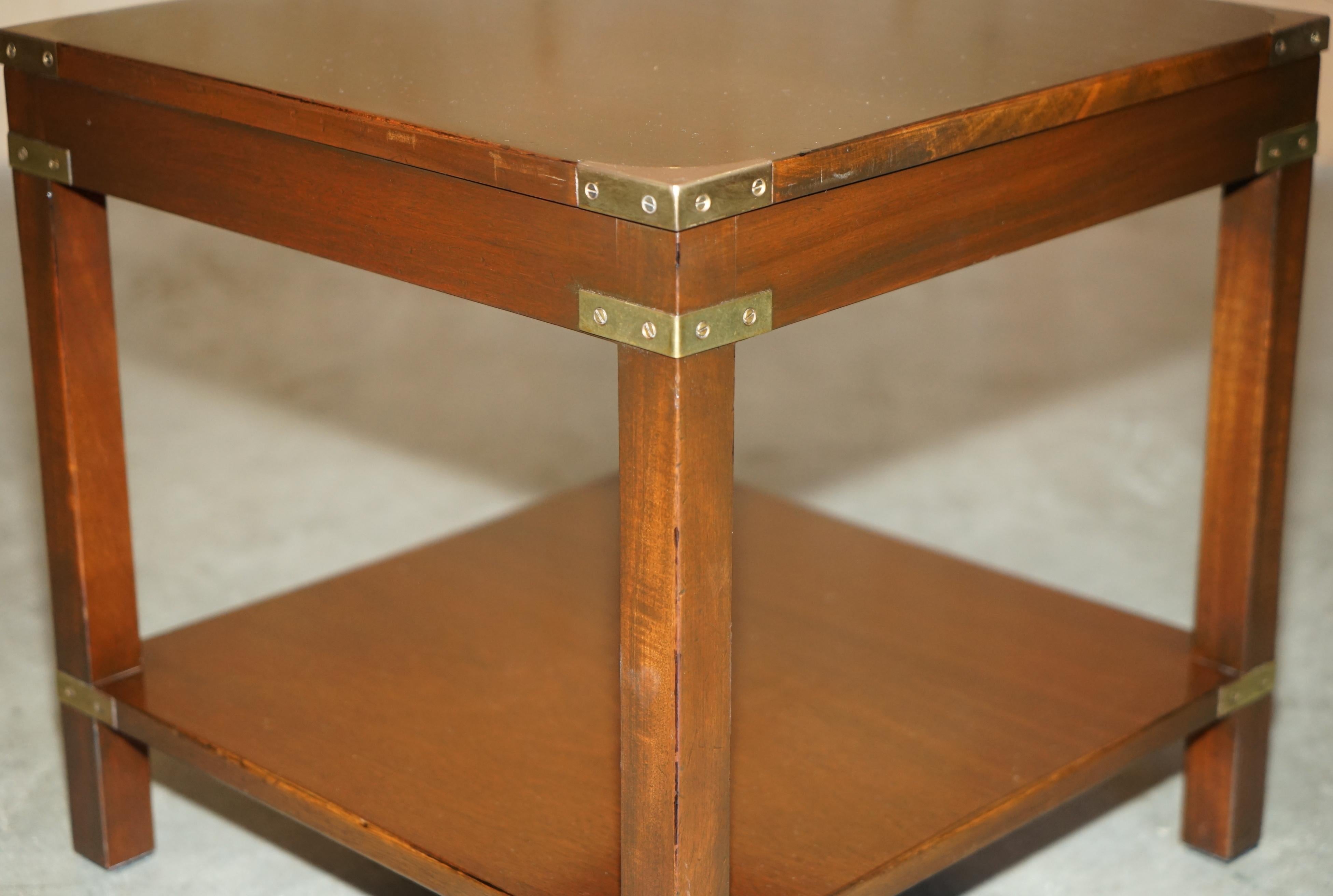 LOVELY HARRODS LONDON KENNEDY MILITARY CAMPAIGN TABLE D'ENTRÉE EN BOIS DUR SiDE en vente 1