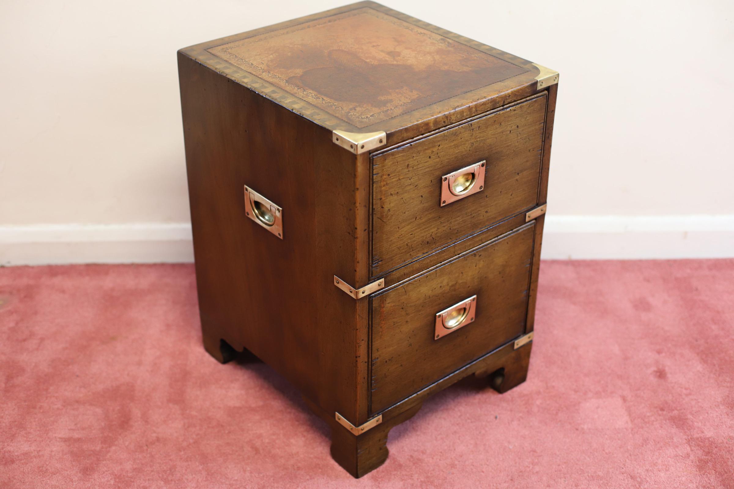 Lovely Harrods London Military Campaign Bedside Table In Good Condition For Sale In Crawley, GB