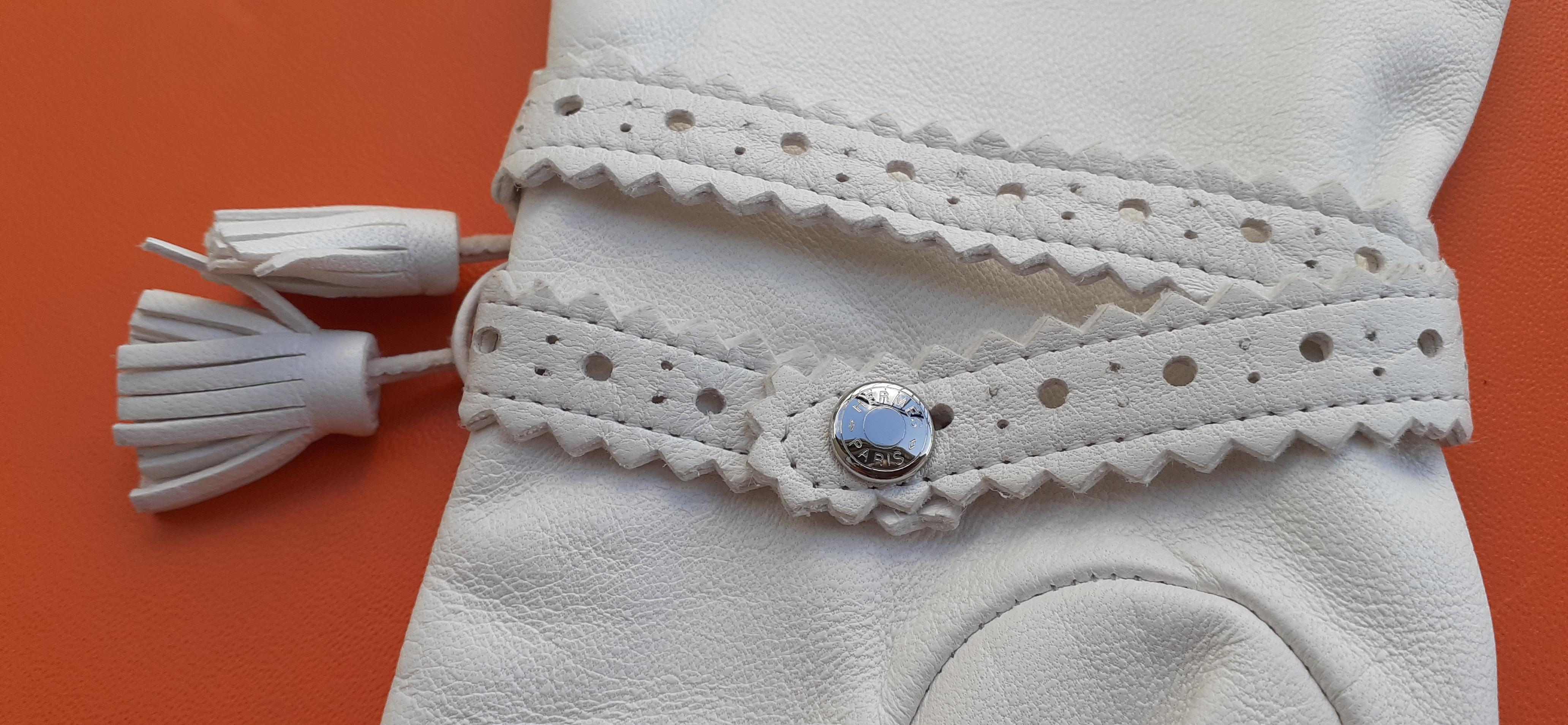 Lovely Hermès White Leather and Silk Gloves Ghillies Size 6.5 For Sale 7