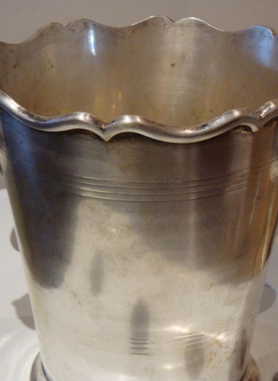 French  Lovely Impressive Antique English Silver Plate Large Handled Ice Bucket For Sale