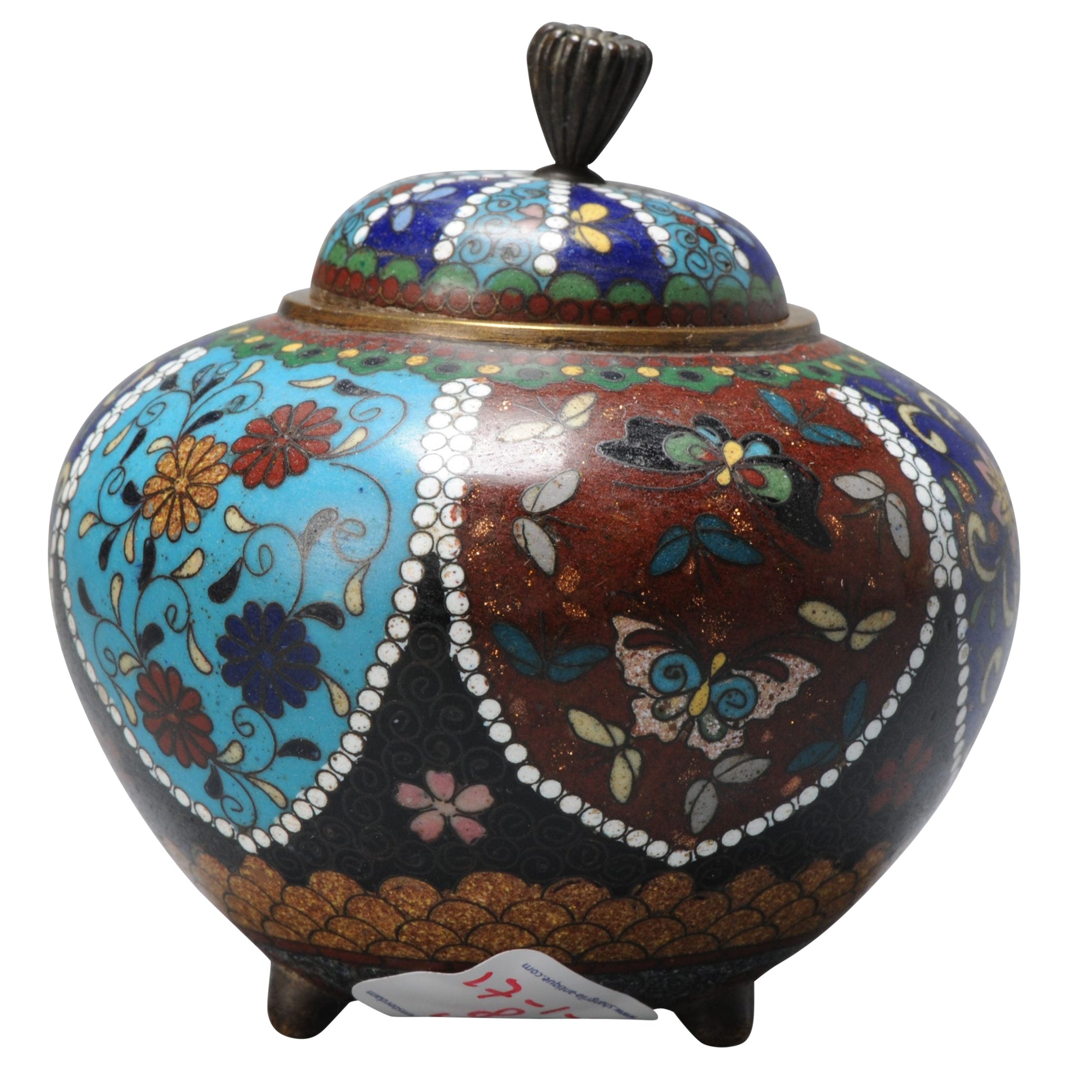 Preciosos Jarrones de Incienso Floreros de Esmalte Cloisonné Era Meiji 1868-1912