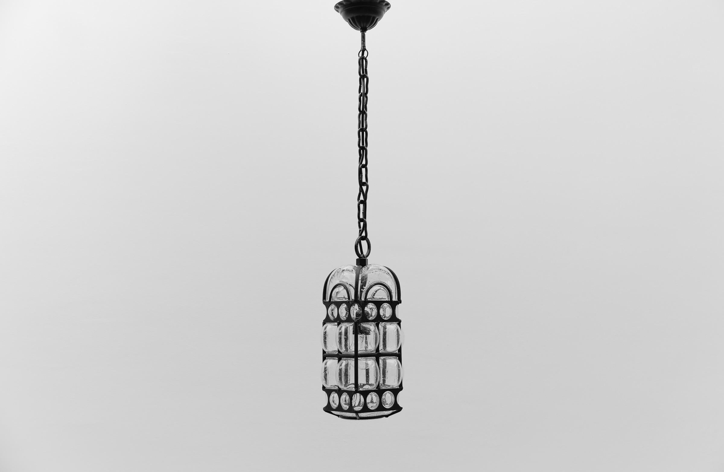 Graziosa lampada da soffitto in ferro e vetro trasparente di Helena Tynell, Germania, anni '60 in vendita 3
