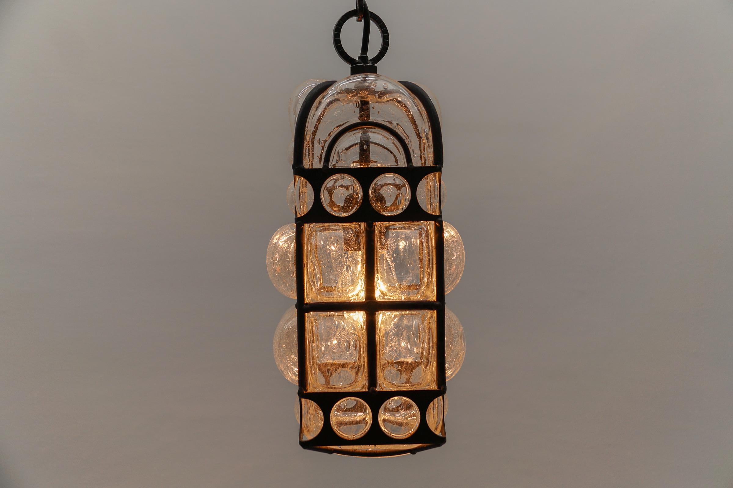 Graziosa lampada da soffitto in ferro e vetro trasparente di Helena Tynell, Germania, anni '60 in vendita 4