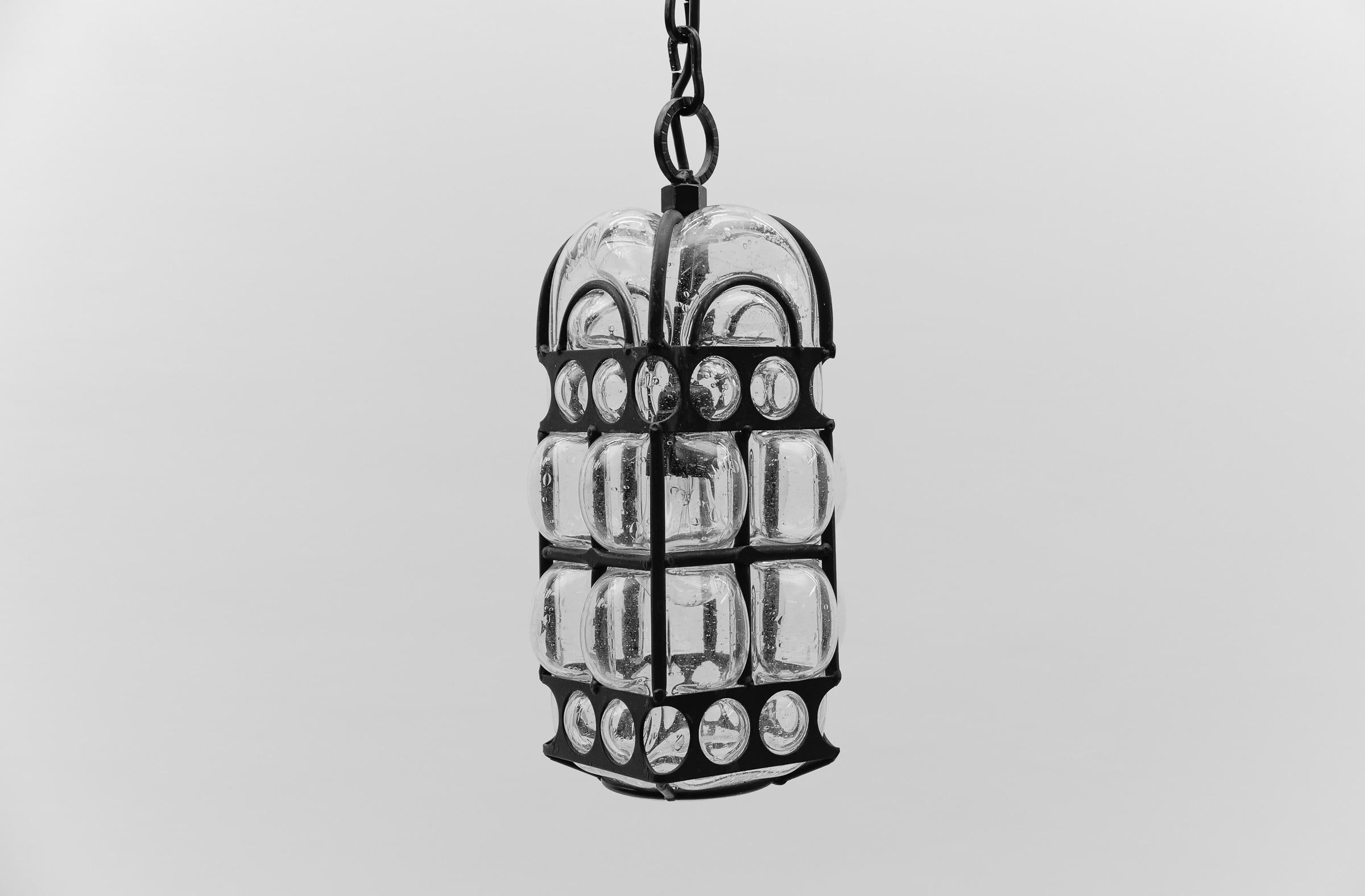 Graziosa lampada da soffitto in ferro e vetro trasparente di Helena Tynell, Germania, anni '60 in vendita 5
