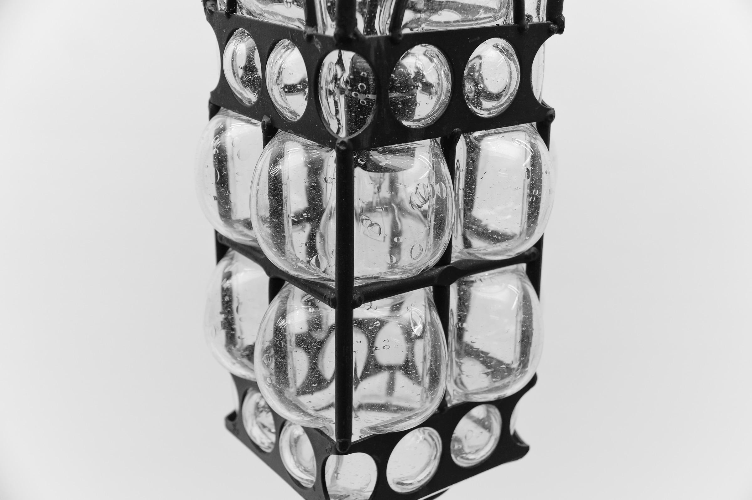 Graziosa lampada da soffitto in ferro e vetro trasparente di Helena Tynell, Germania, anni '60 in vendita 8