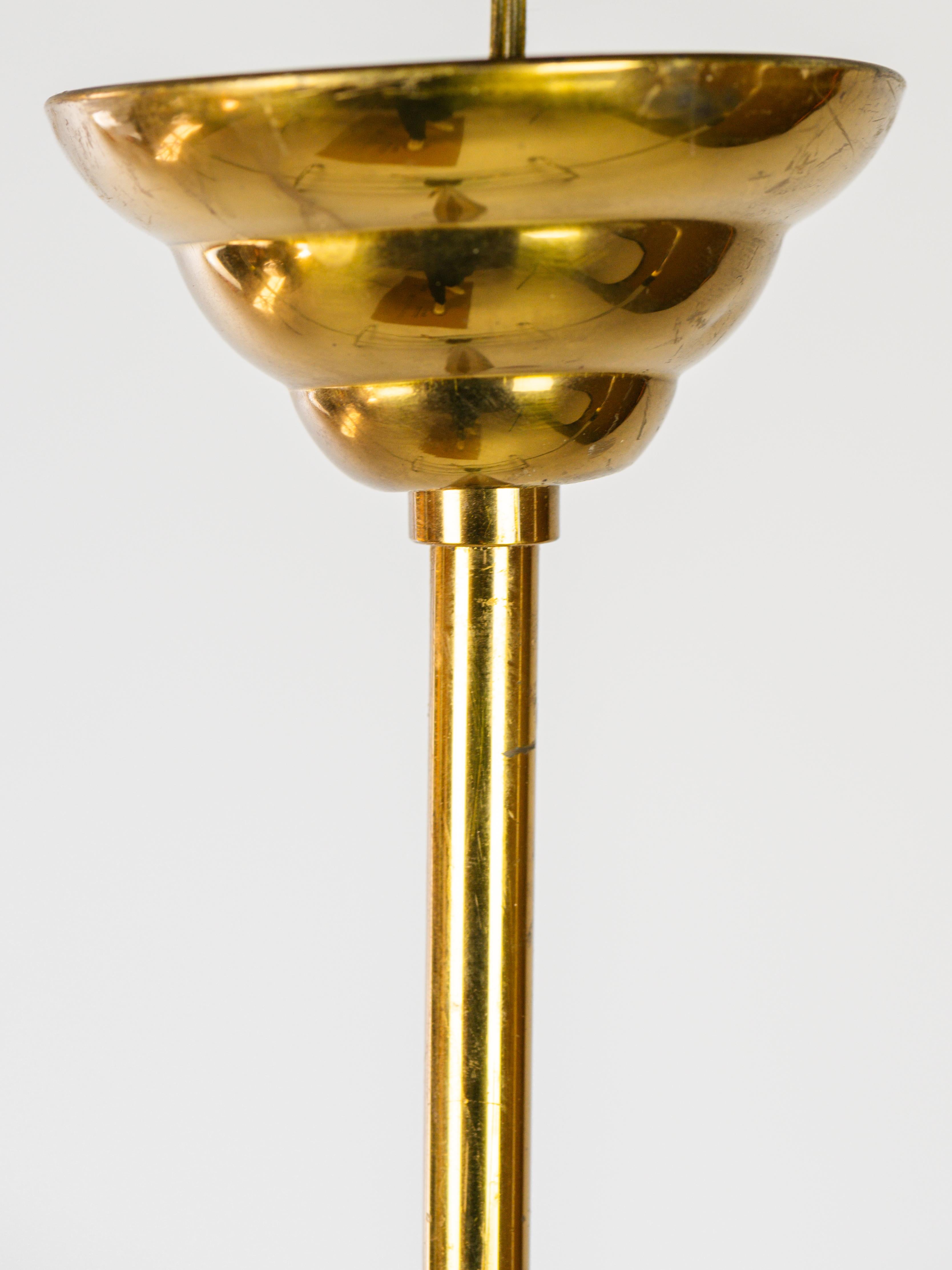 Lovely italian pendant light in brass and glass For Sale 1