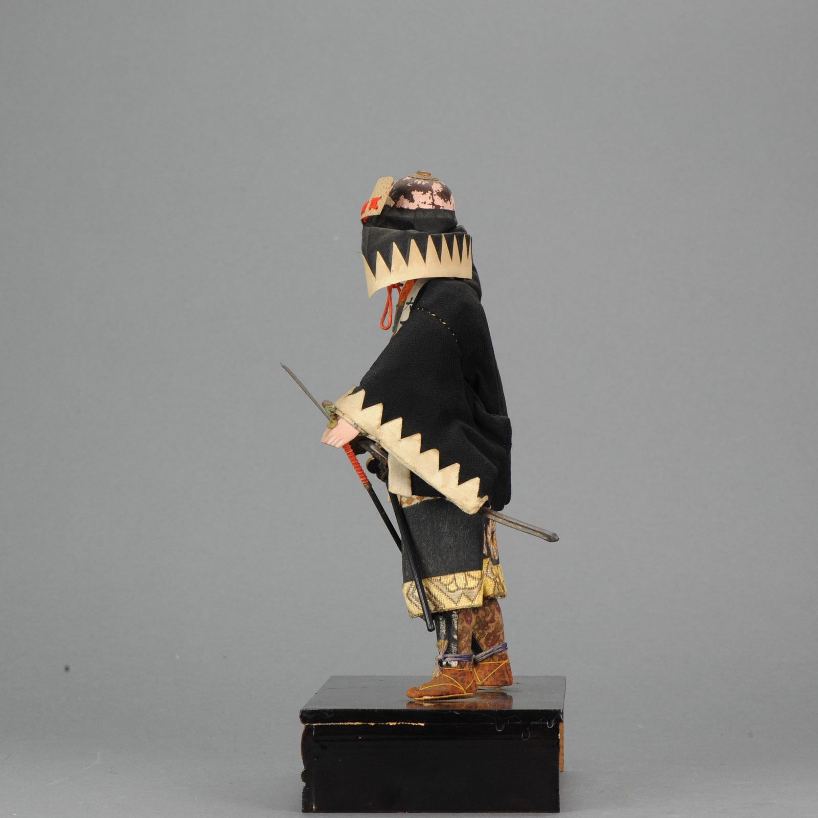 Schöne japanische Ningyo-Puppe, Tanaka-Puppe, Samurai-Krieger, 19.-20. Jahrhundert (Meiji-Periode) im Angebot