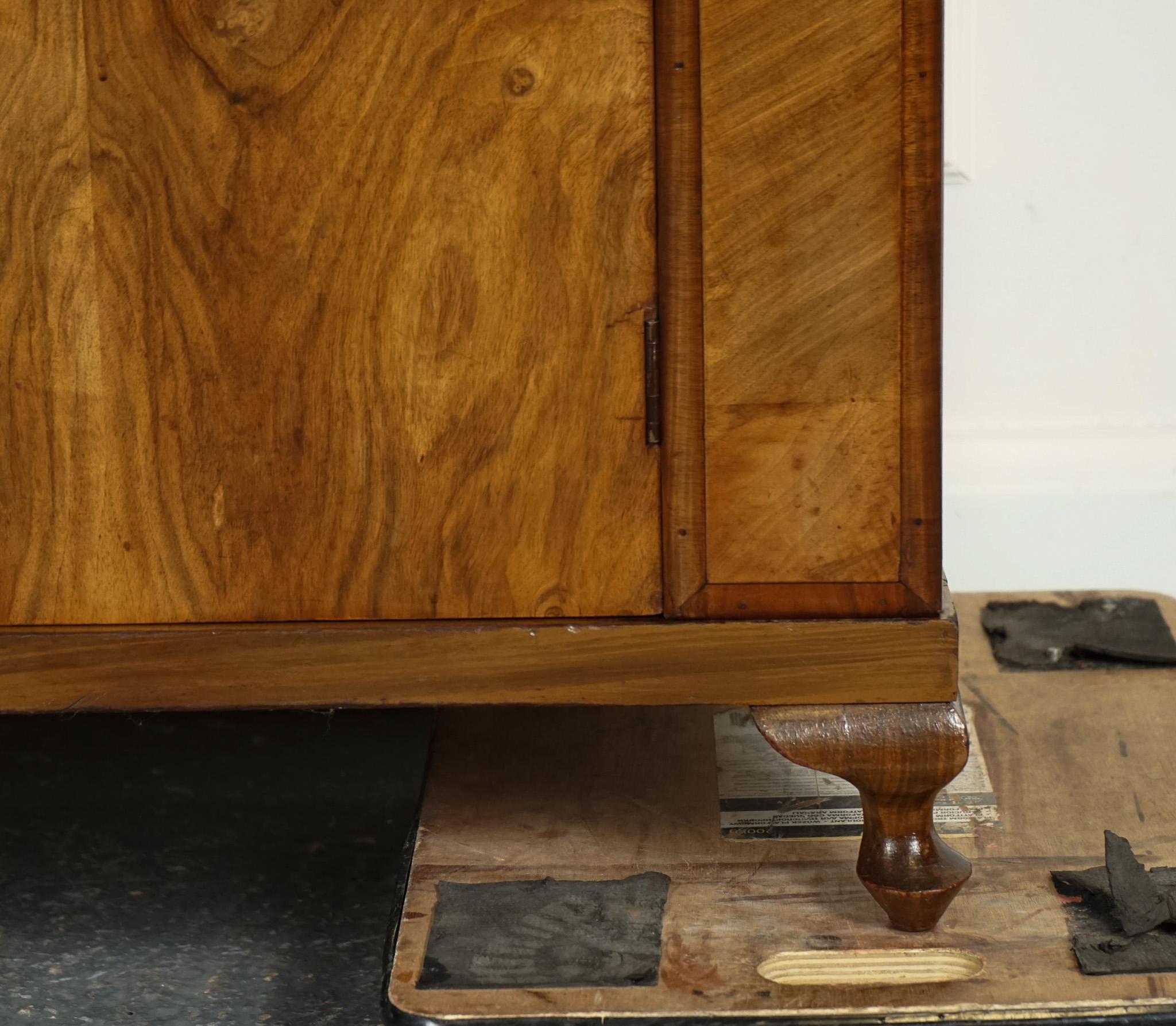 XX secolo LOVELY LARGE ART DECO BURR WALNUT WARDROBe in vendita